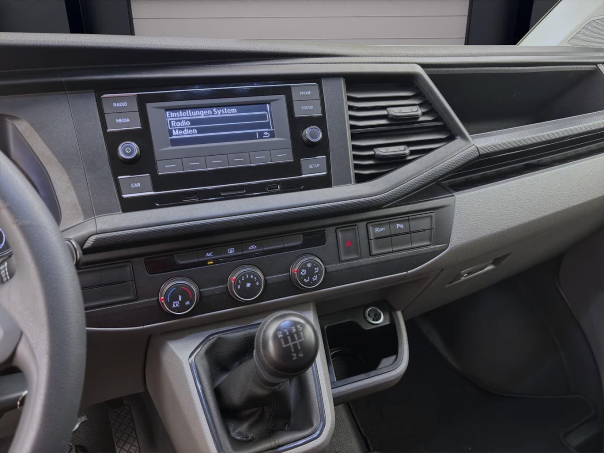 Volkswagen T6.1 Transporter Kombi kurzer Radstand