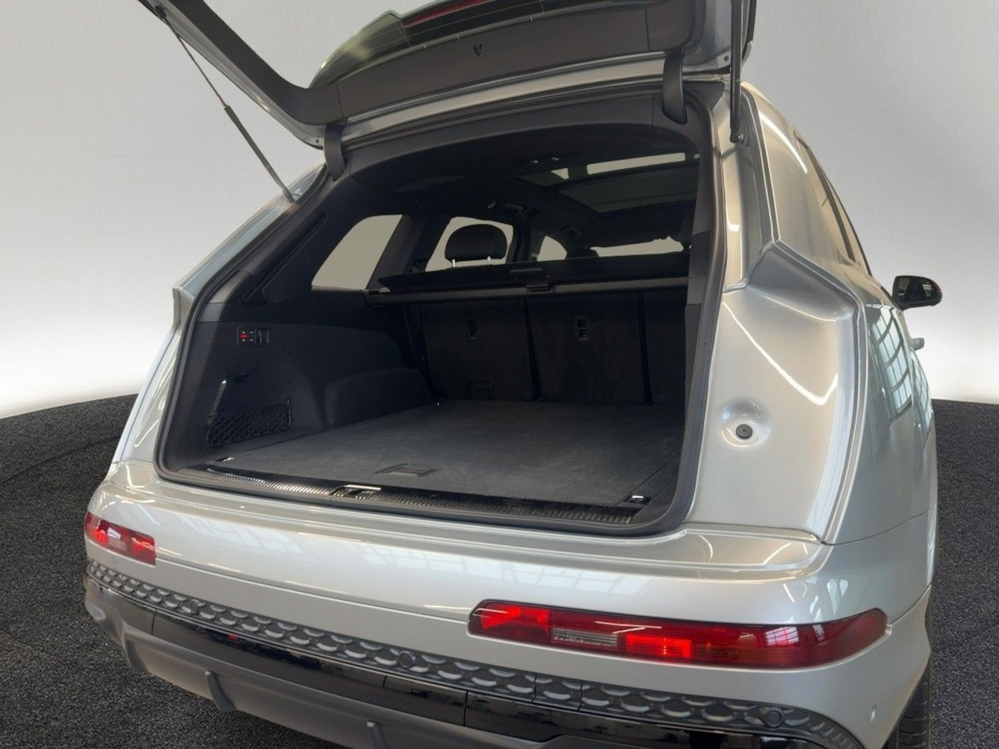 Bild über Audi Q7 SUV S line business TDI quattro 210 kW tiptronic - für weitere Informationen kontaktieren Sie den Audi Partner