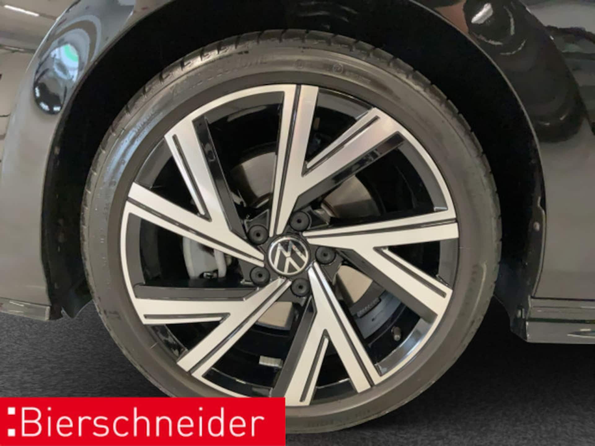 Volkswagen Golf Variant R-Line