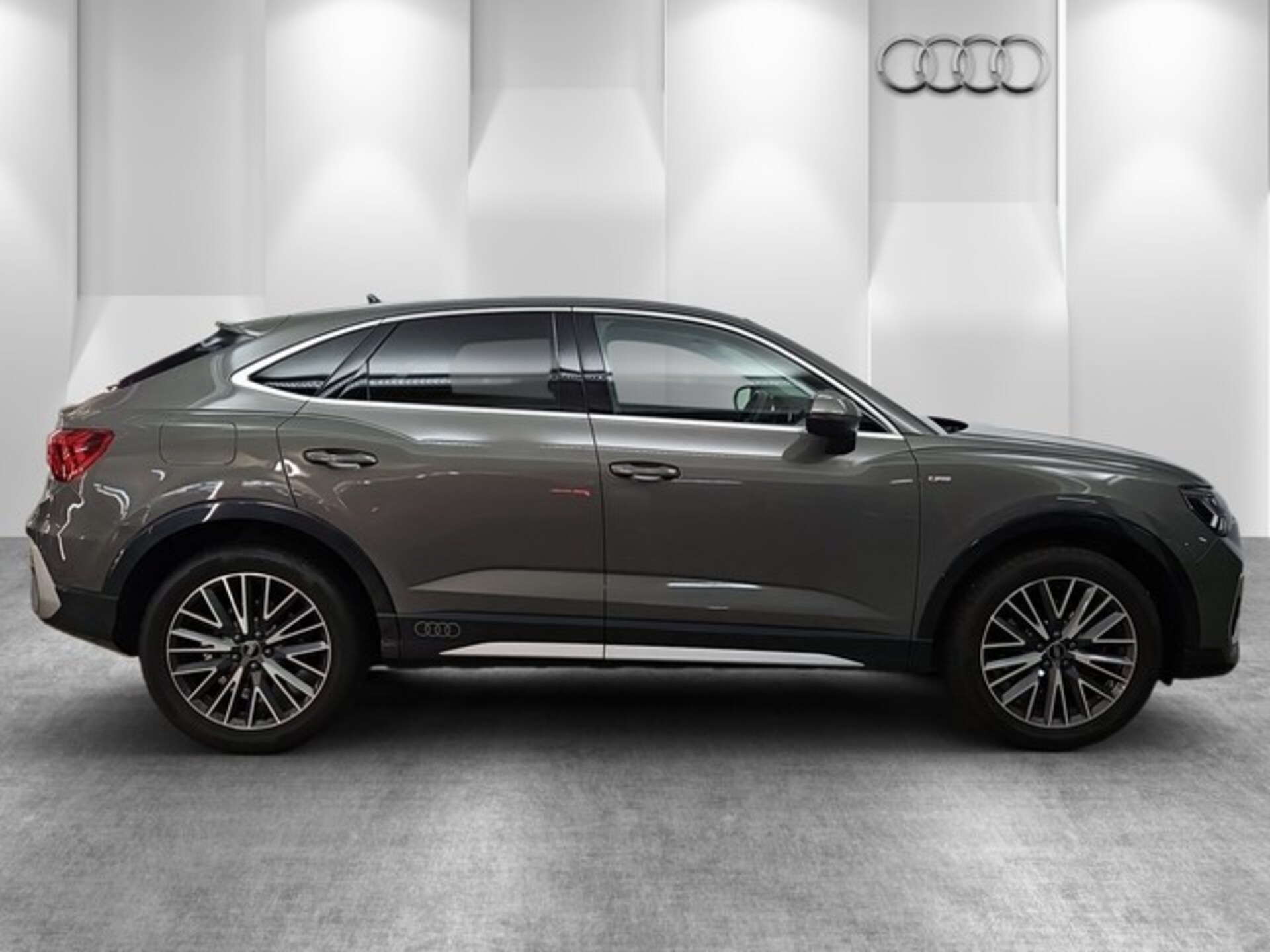 Audi Q3 Sportback S line