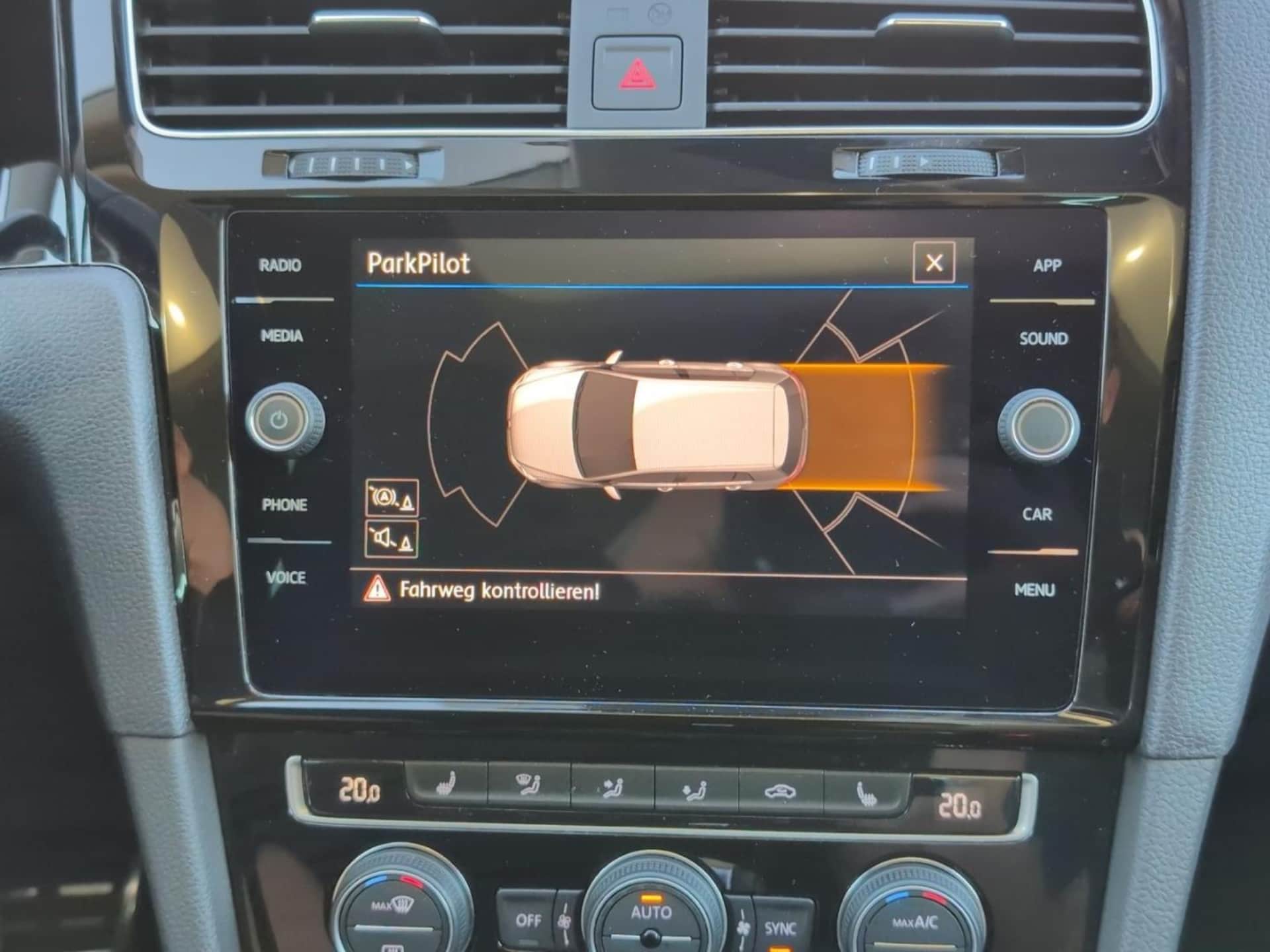 Volkswagen Golf IQ.DRIVE