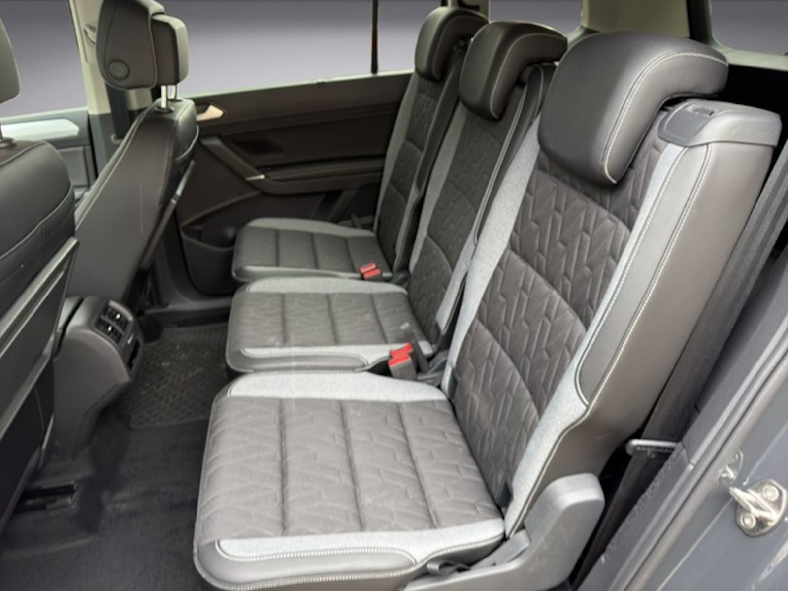 Volkswagen Touran – Bild 8