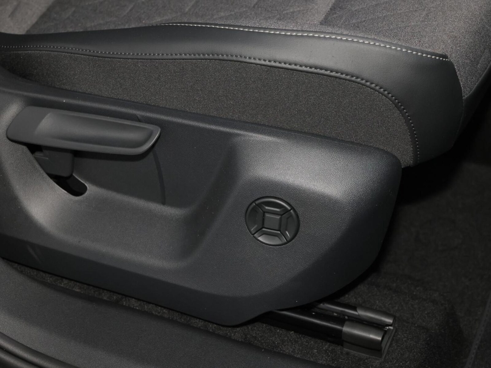 Volkswagen Tiguan – Bild 8