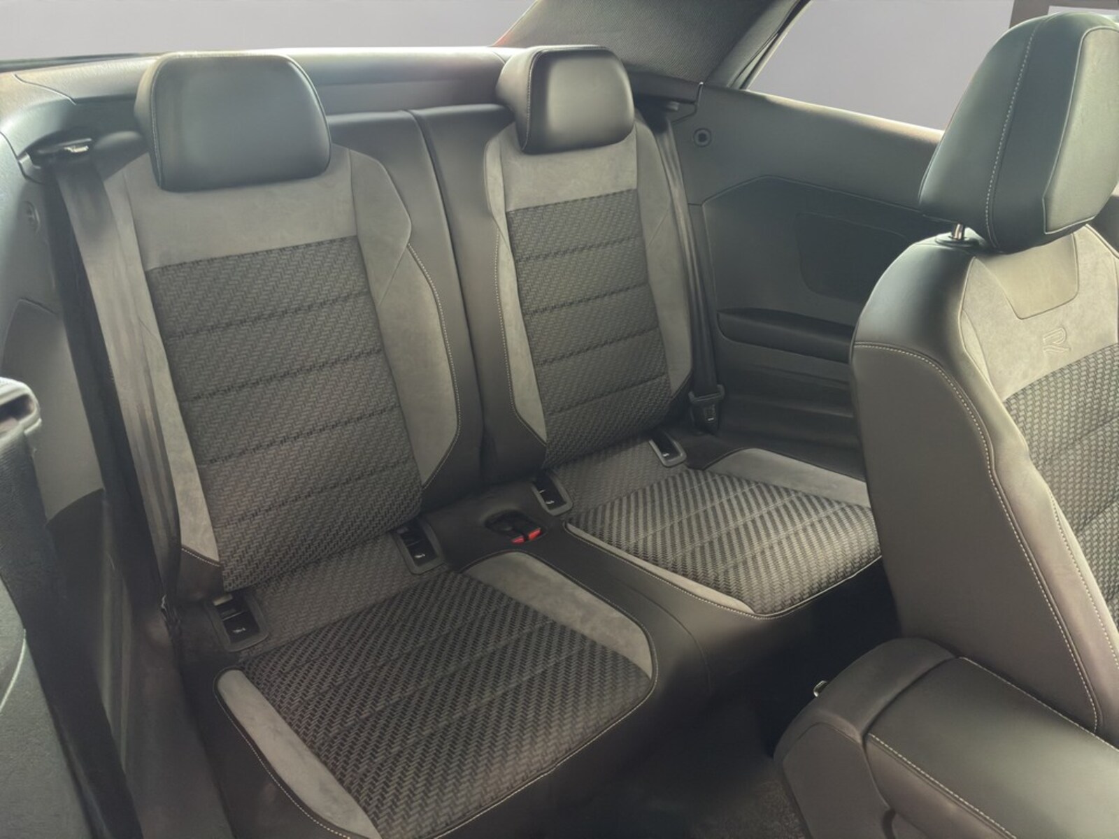Volkswagen T-Roc Cabriolet – Bild 10
