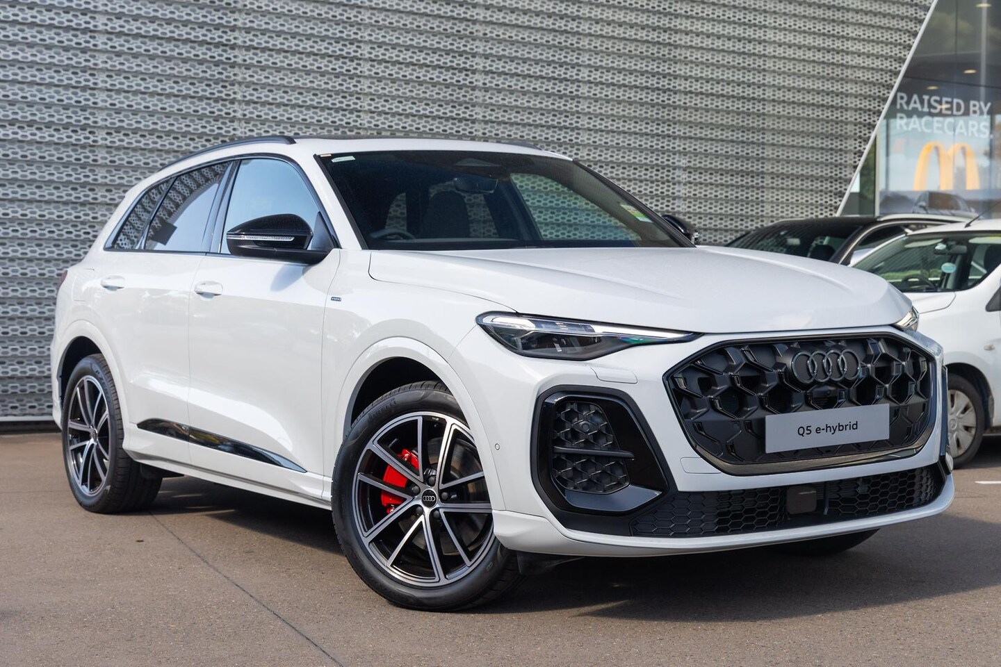 Image about Audi Q5 SUV e-hybrid quattro S tronic