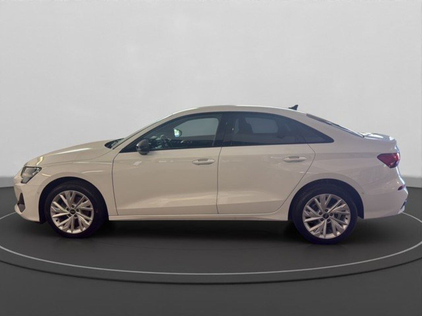 Bild über Audi A3 Limousine advanced 30 TFSI S tronic - für weitere Informationen kontaktieren Sie den Audi Partner