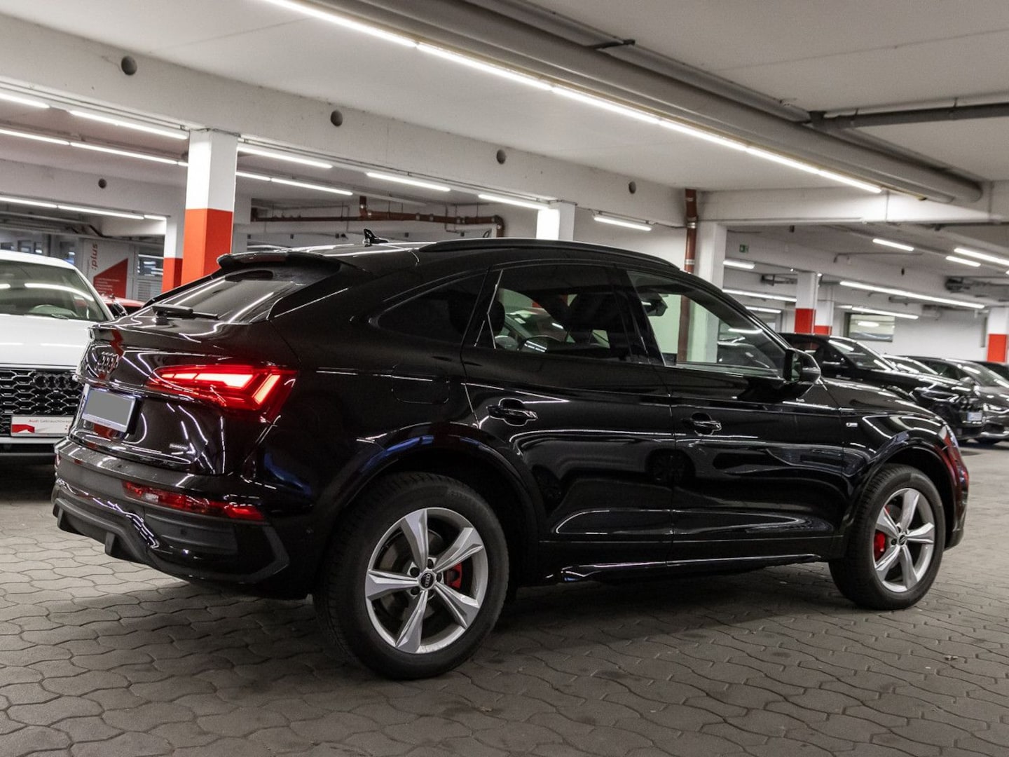 Bild über Audi Q5 Sportback 40 TDI quattro S tronic - für weitere Informationen kontaktieren Sie den Audi Partner