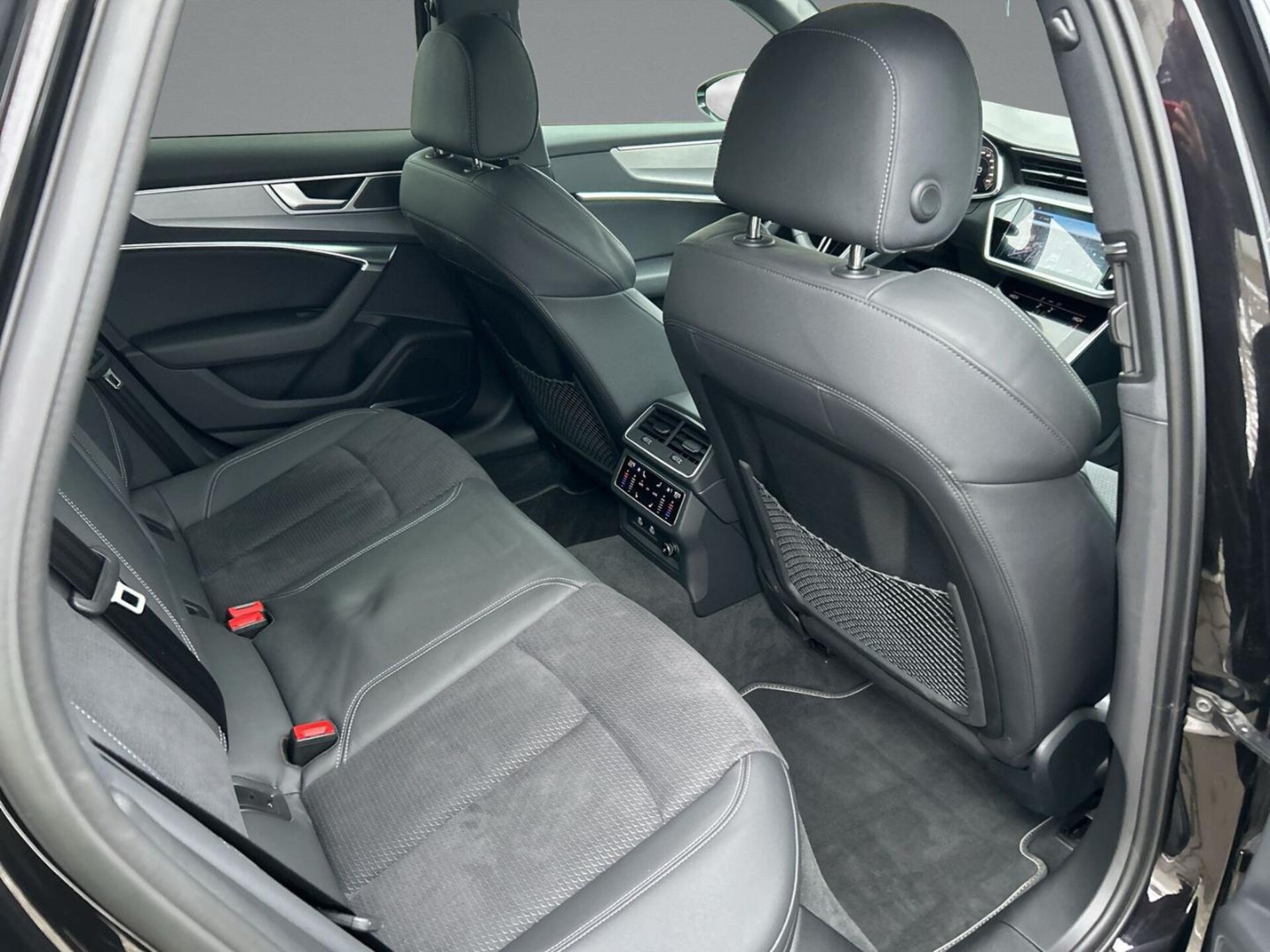 Audi S6 Avant