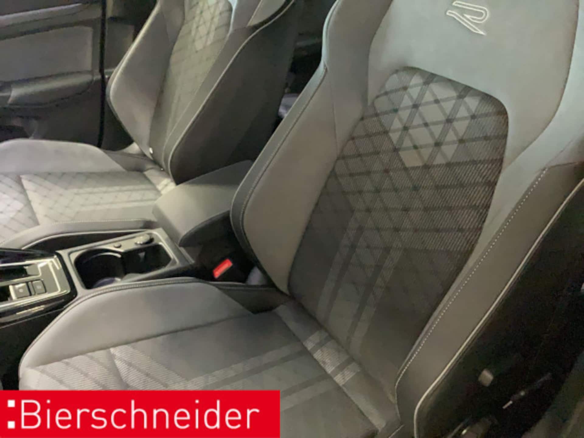 Volkswagen Golf Variant R-Line