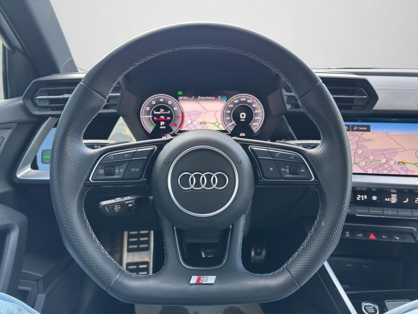 Bild über Audi A3 Sportback TFSI e S line 40 TFSI e S tronic - für weitere Informationen kontaktieren Sie den Audi Partner