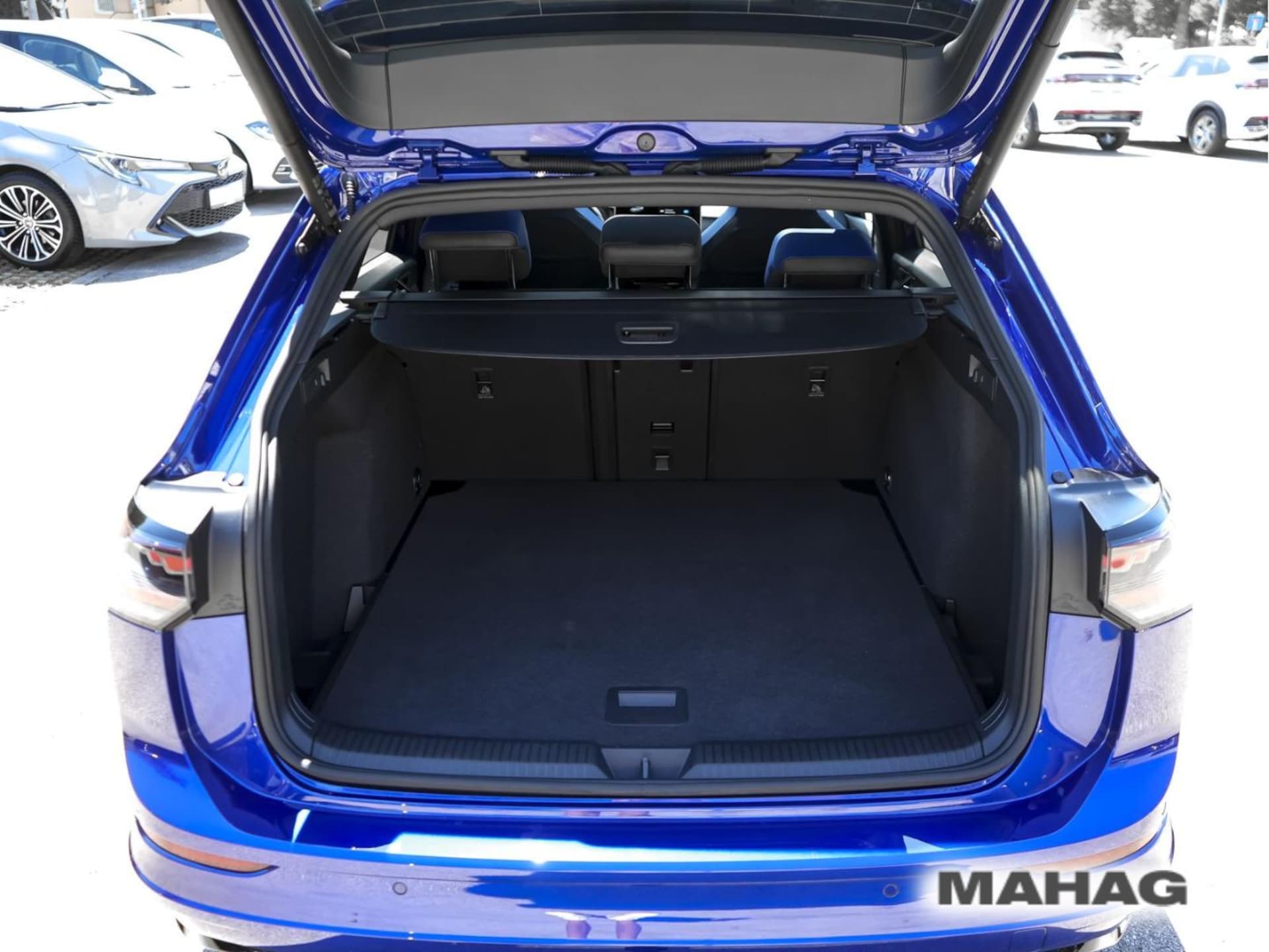 Volkswagen Golf Variant R