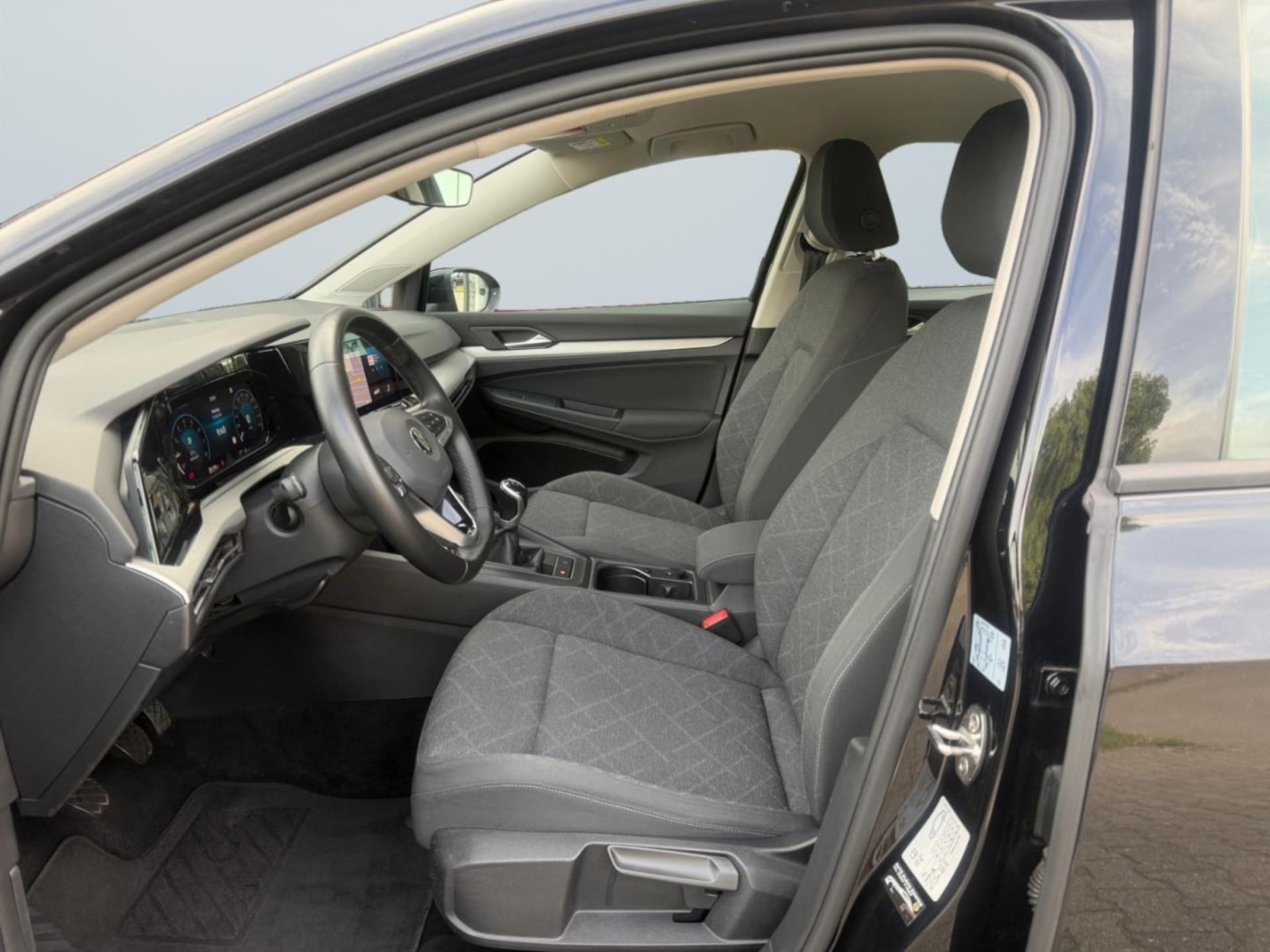 Volkswagen Golf Life
