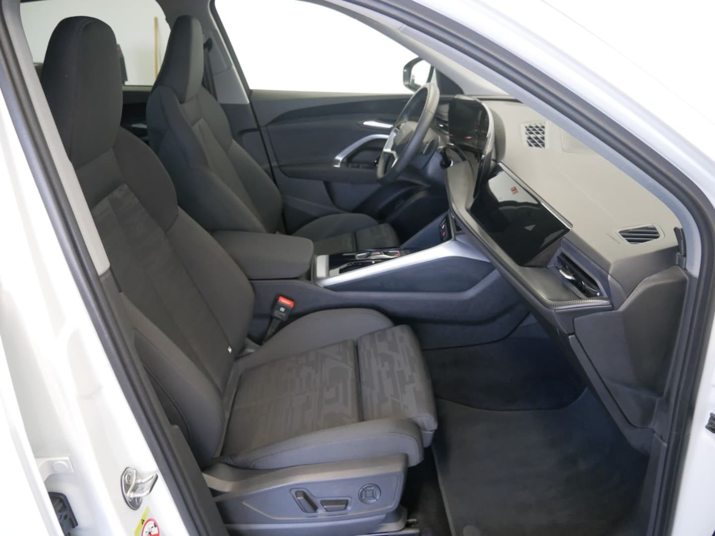 Bild über Audi Q5 SUV TDI quattro 150 kW S tronic - für weitere Informationen kontaktieren Sie den Audi Partner