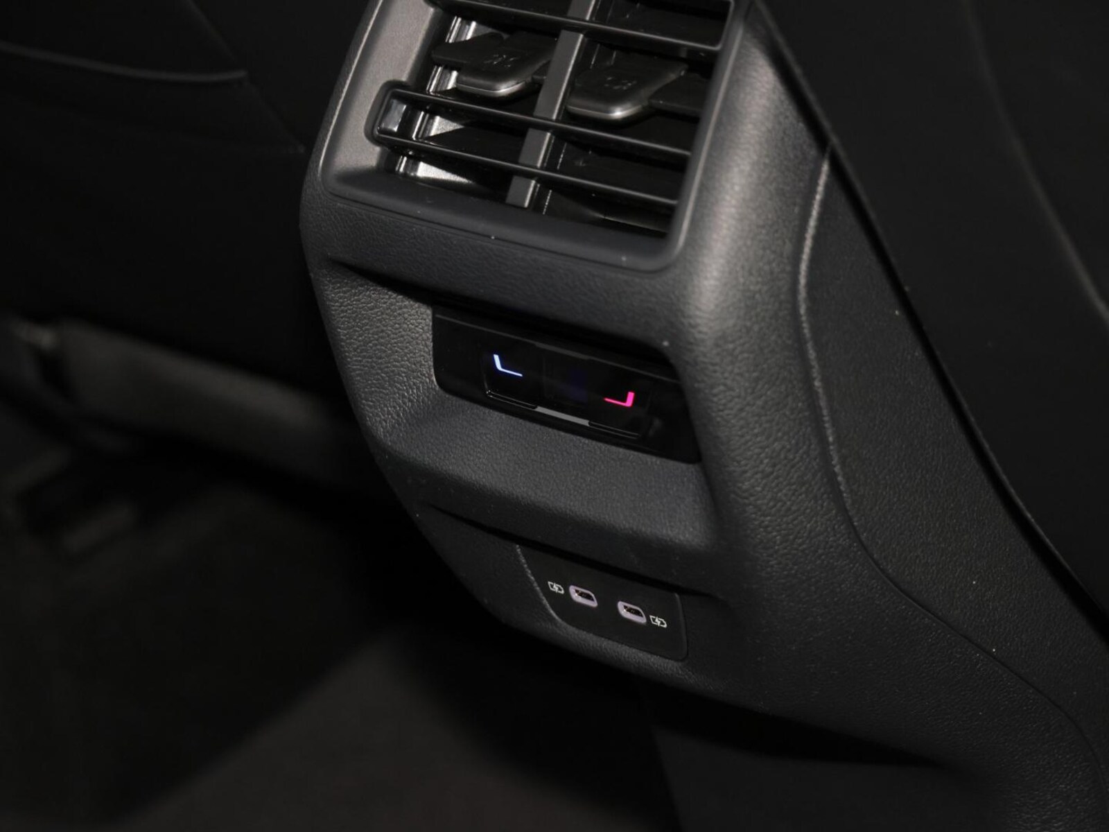 Volkswagen Tiguan – Bild 11