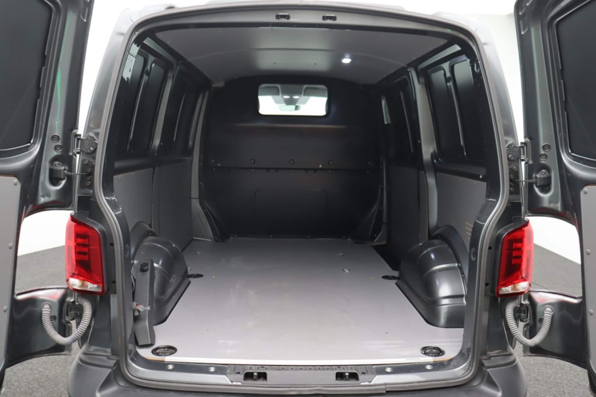 Volkswagen T6.1 Transporter Kasten kurzer Radstand