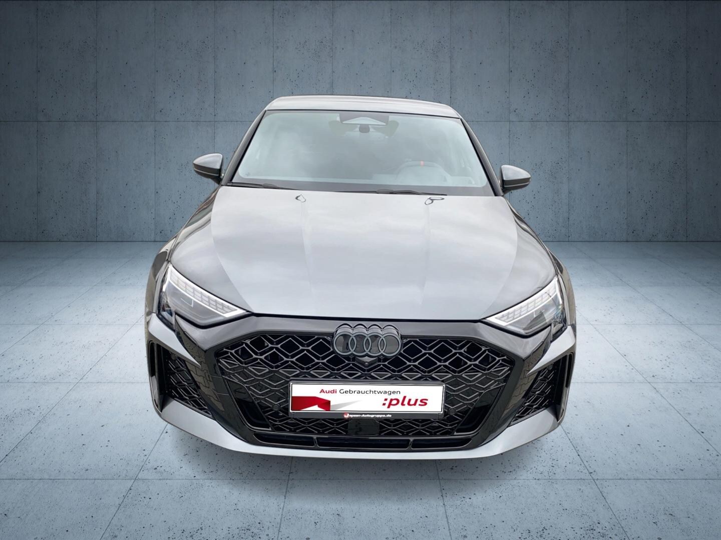 Bild über Audi RS 3 Sportback TFSI quattro 294 kW S tronic - für weitere Informationen kontaktieren Sie den Audi Partner