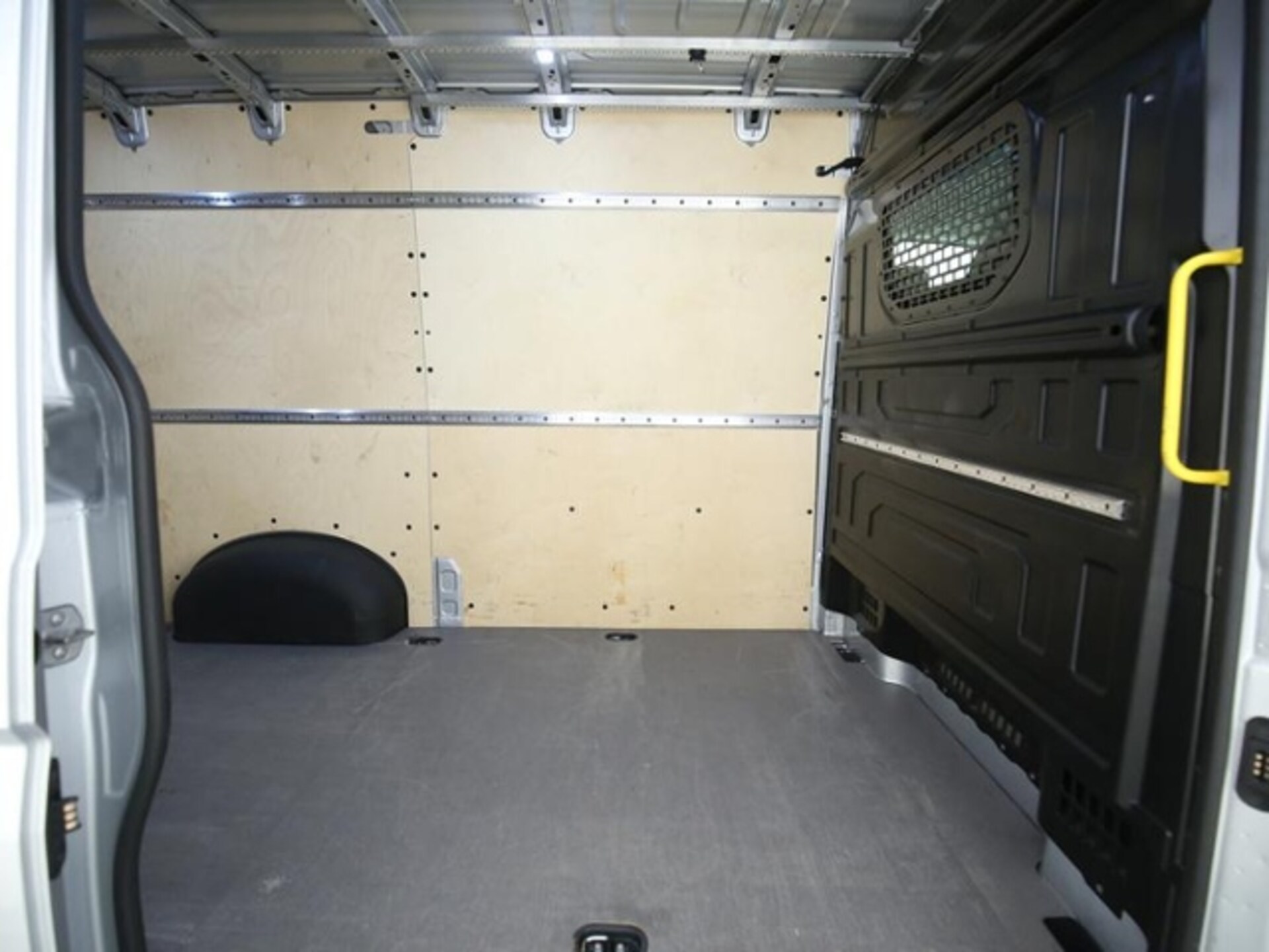 Volkswagen Crafter Kasten mittlerer Radstand