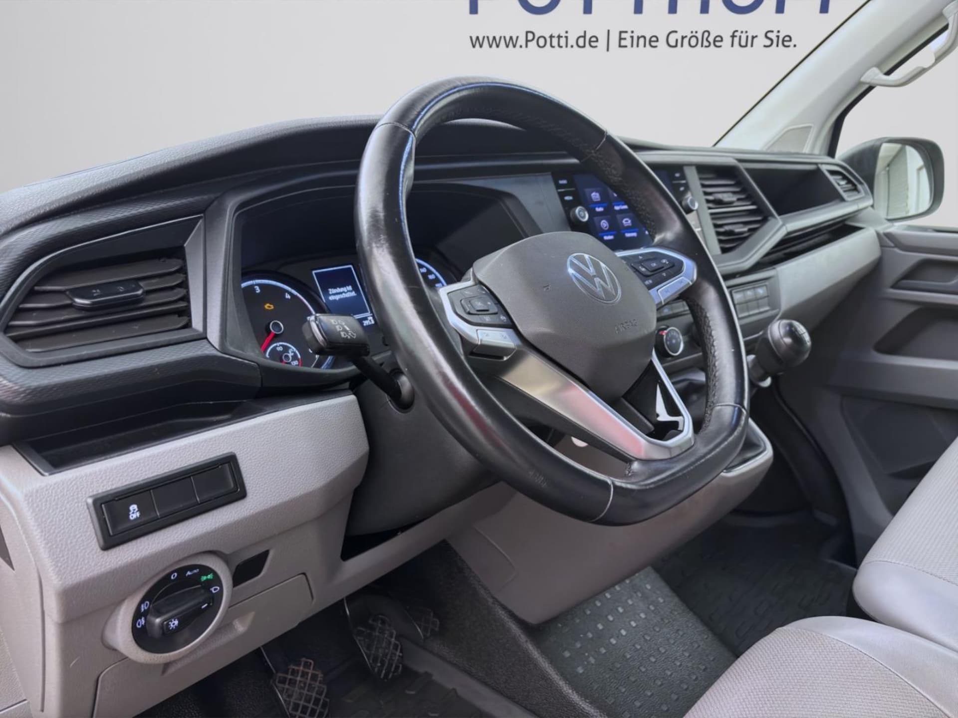 Volkswagen T6.1 Transporter Kasten langer Radstand
