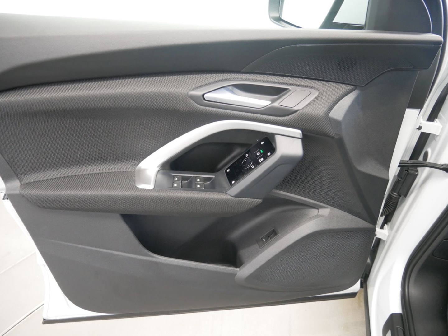 Bild über Audi Q5 SUV TDI quattro 150 kW S tronic - für weitere Informationen kontaktieren Sie den Audi Partner