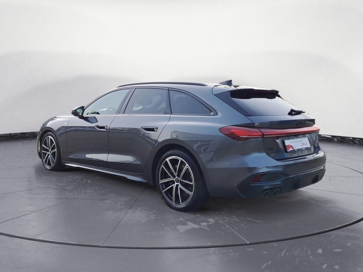 Bild über Audi A5 Avant TDI quattro 150 kW S tronic - für weitere Informationen kontaktieren Sie den Audi Partner