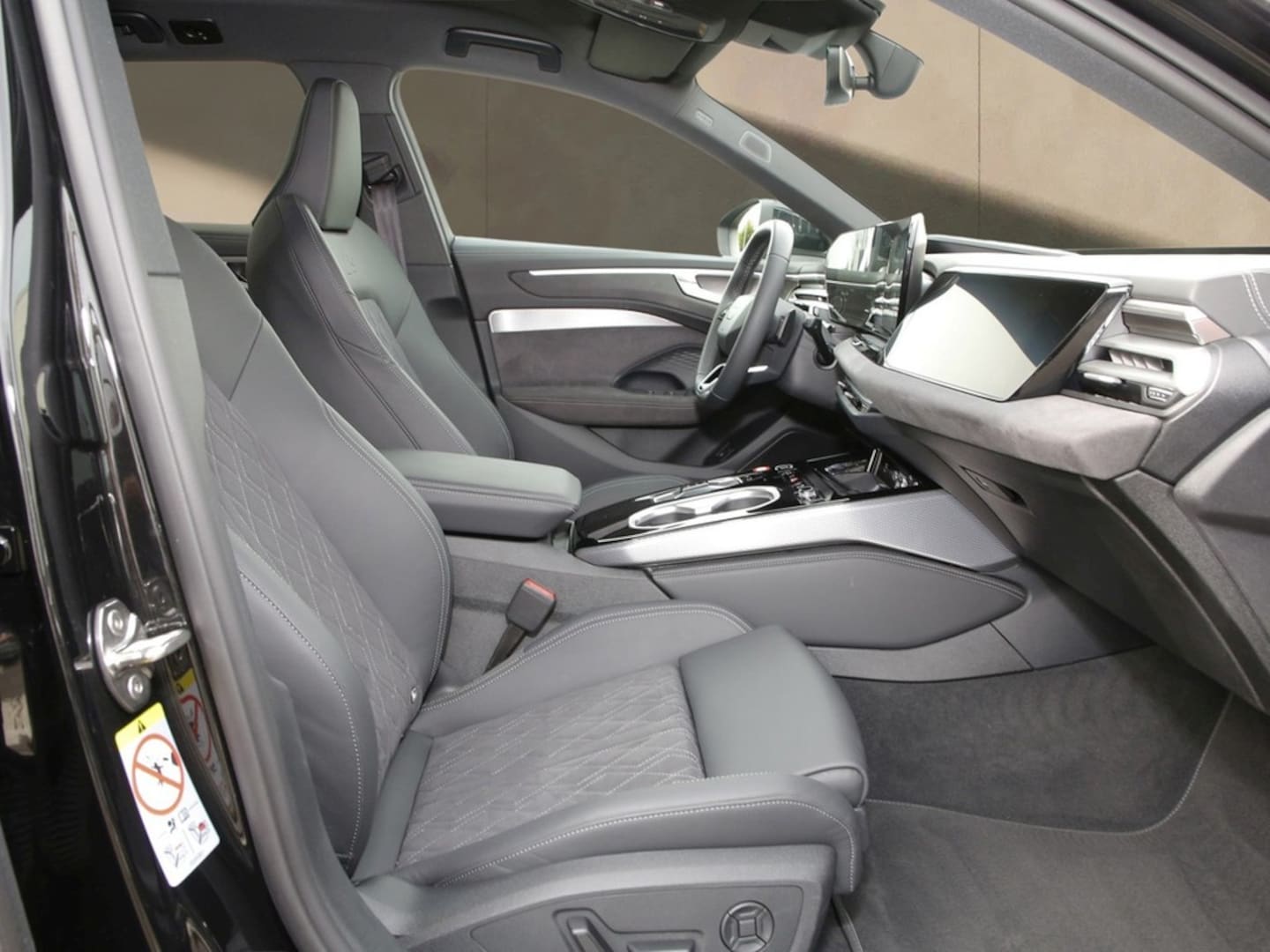 Bild über Audi A6 Avant e-hybrid e-hybrid quattro 220 kW S tronic - für weitere Informationen kontaktieren Sie den Audi Partner