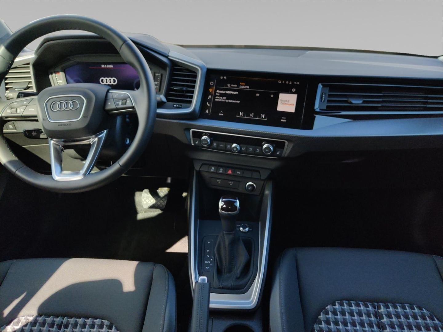 Bild über Audi A1 allstreet 35 TFSI S tronic - für weitere Informationen kontaktieren Sie den Audi Partner