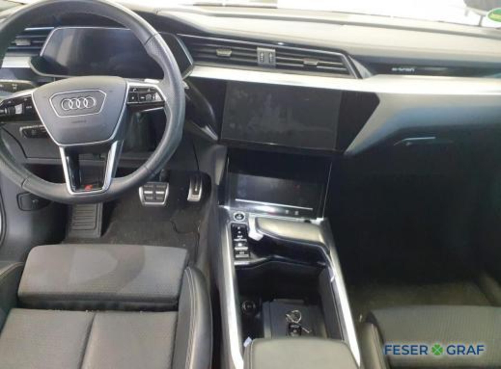 Audi Q8 e-tron S line