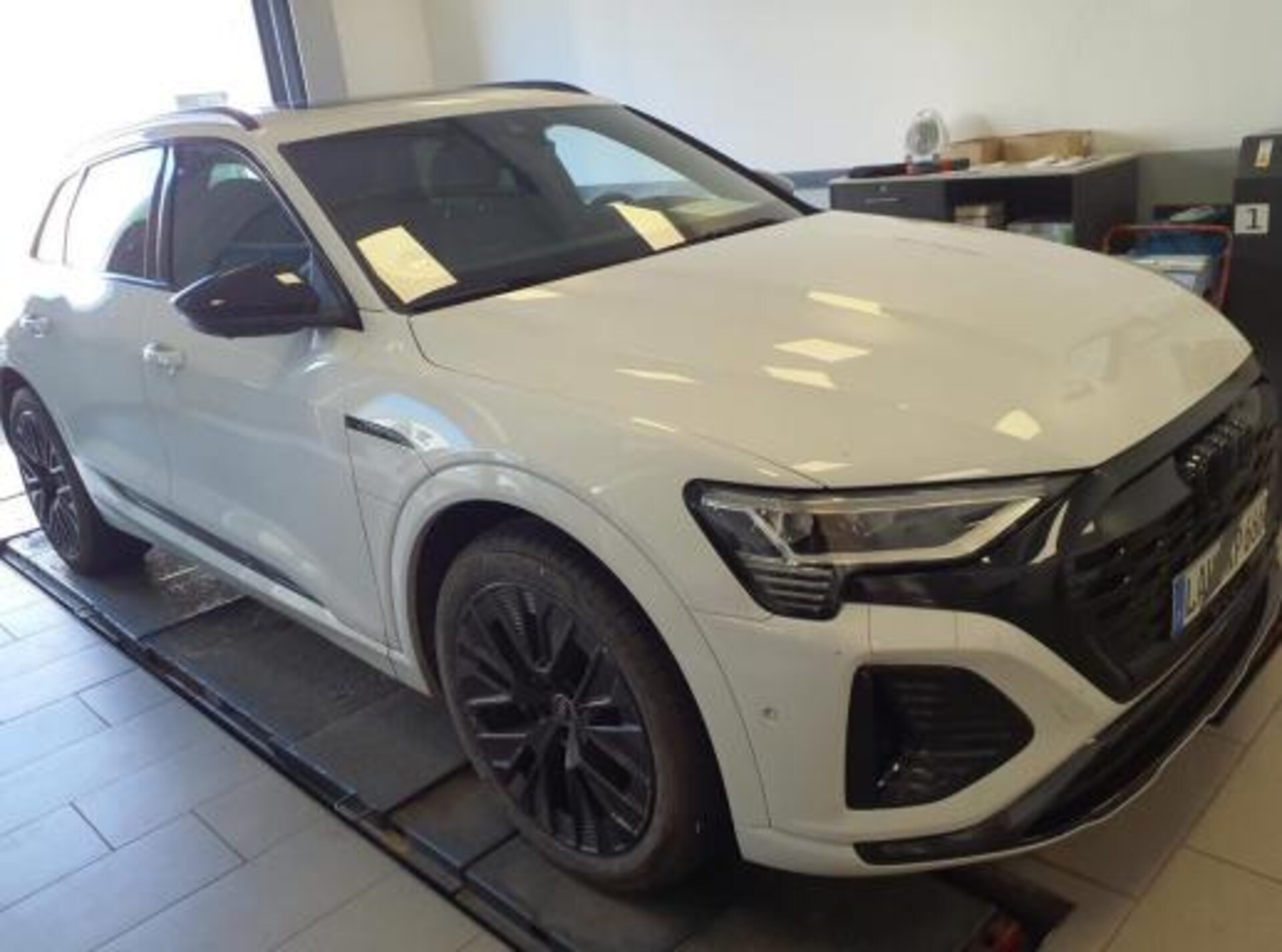 Audi Q8 e-tron S line