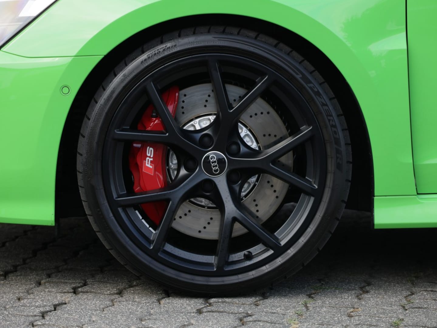 Bild über Audi RS 3 Sportback TFSI quattro 294 kW S tronic - für weitere Informationen kontaktieren Sie den Audi Partner