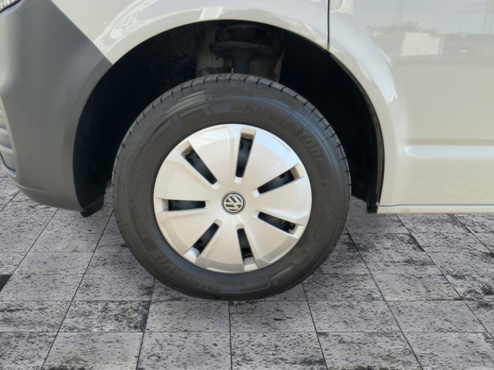 Volkswagen T6.1 Transporter Kombi kurzer Radstand – Bild 7