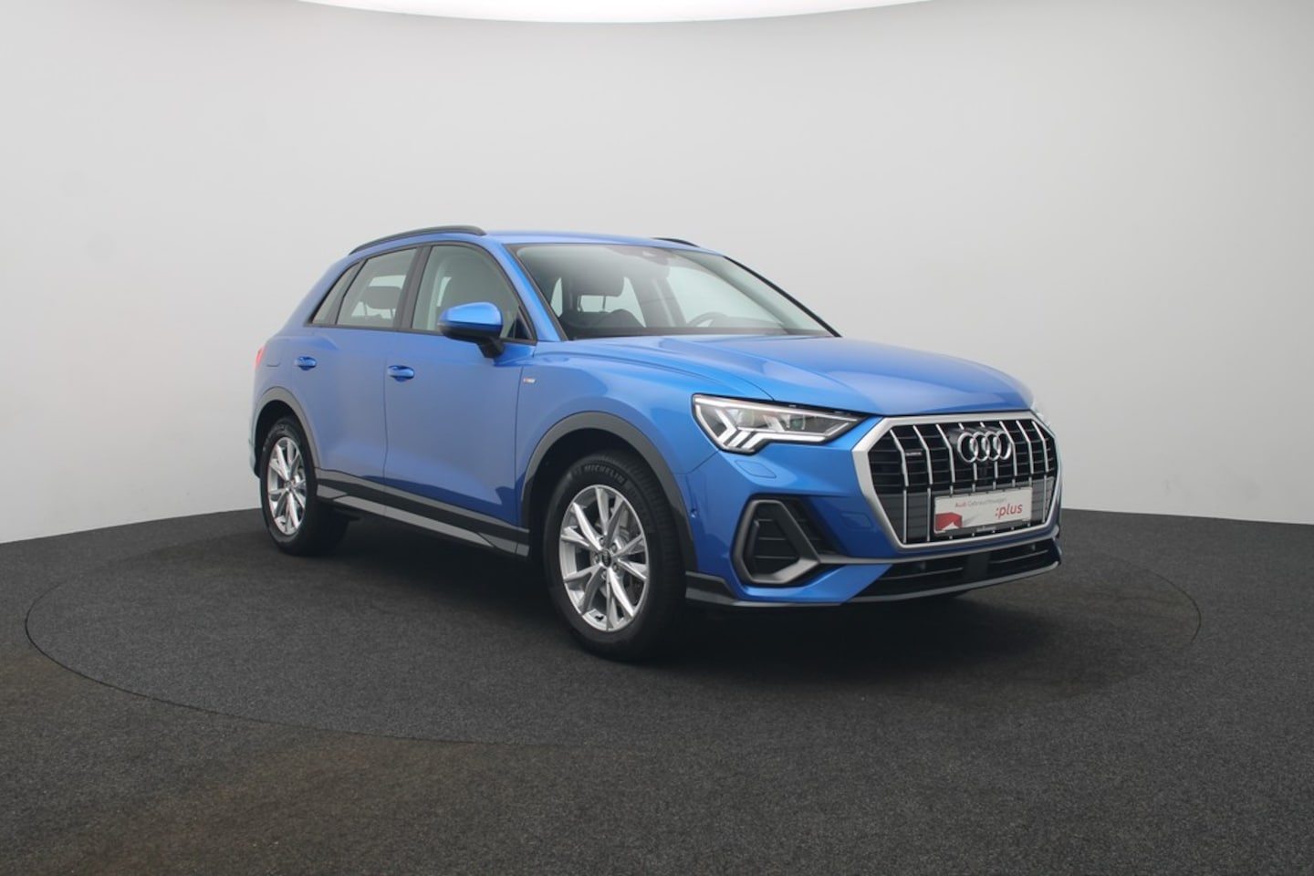 Bild über Audi Q3 S line 45 TFSI quattro S tronic - für weitere Informationen kontaktieren Sie den Audi Partner