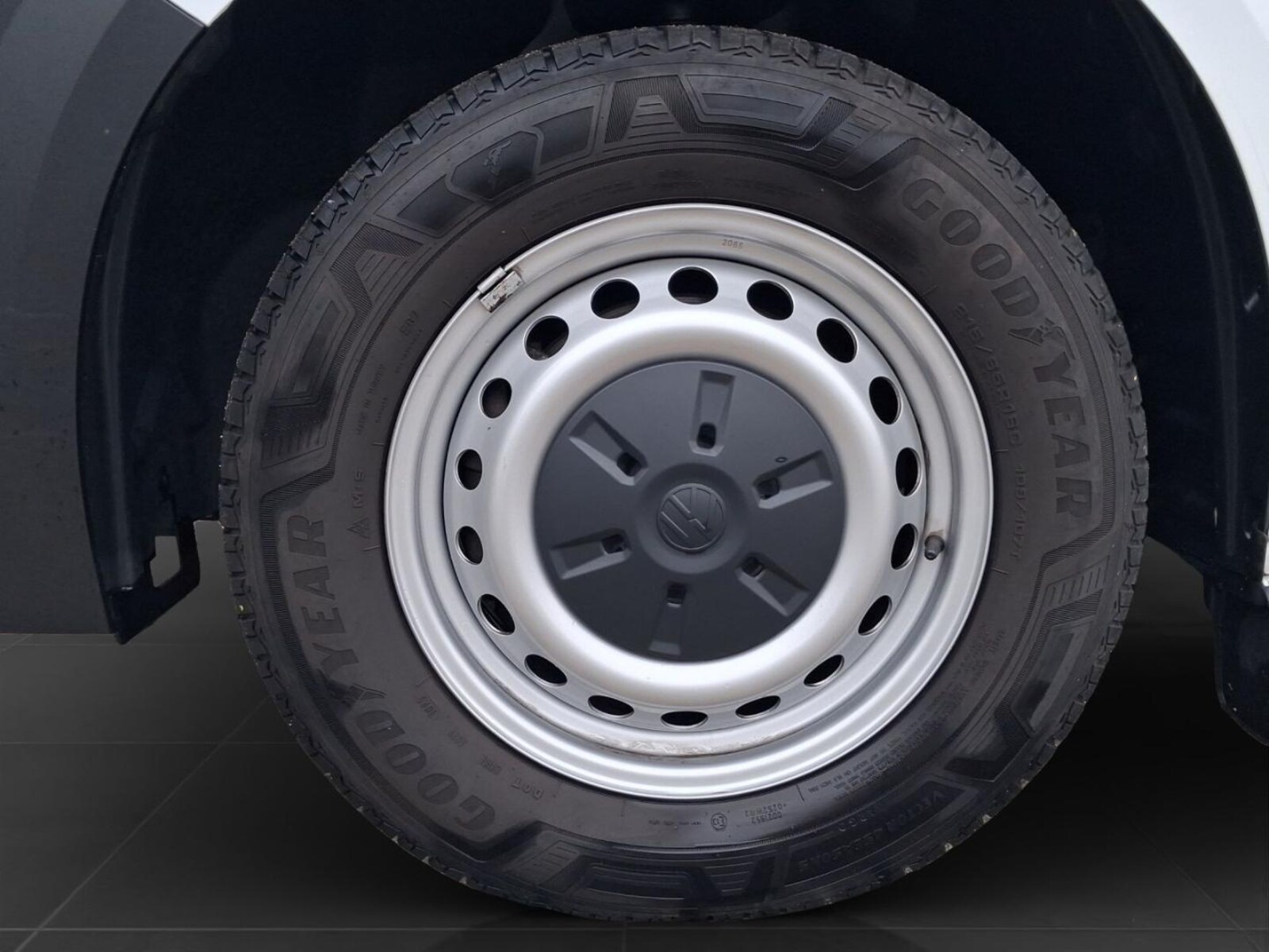 Volkswagen Transporter Kasten kurzer Radstand – Bild 19