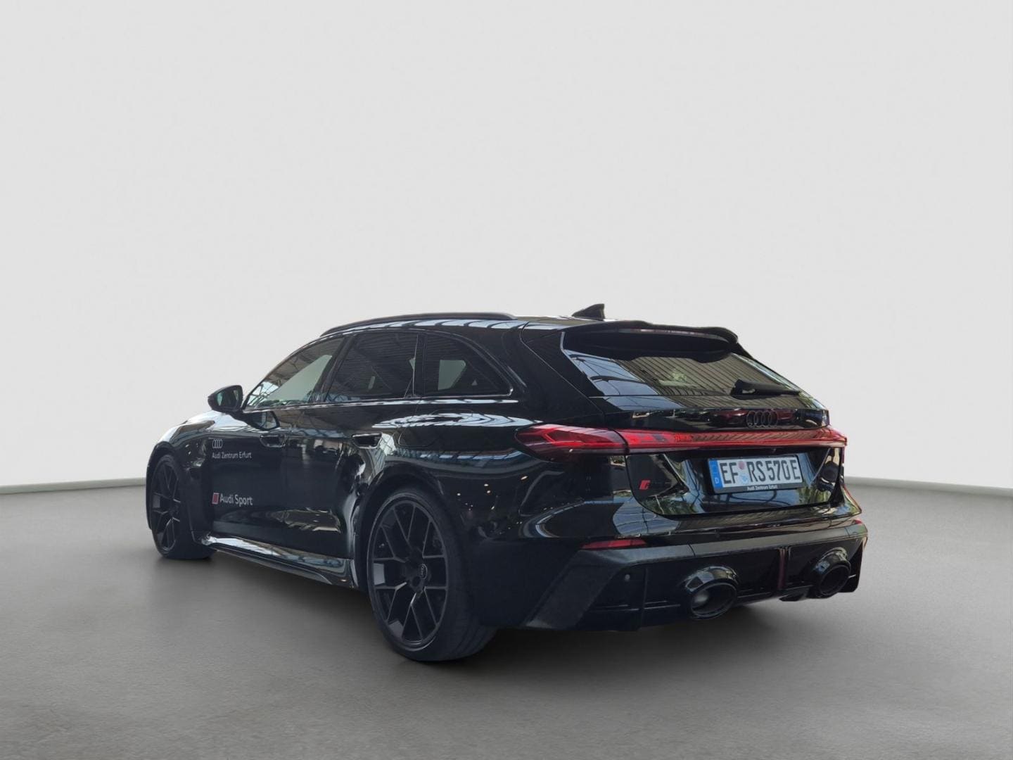 Bild über Audi RS 5 Avant TFSI quattro 470 kW tiptronic - für weitere Informationen kontaktieren Sie den Audi Partner