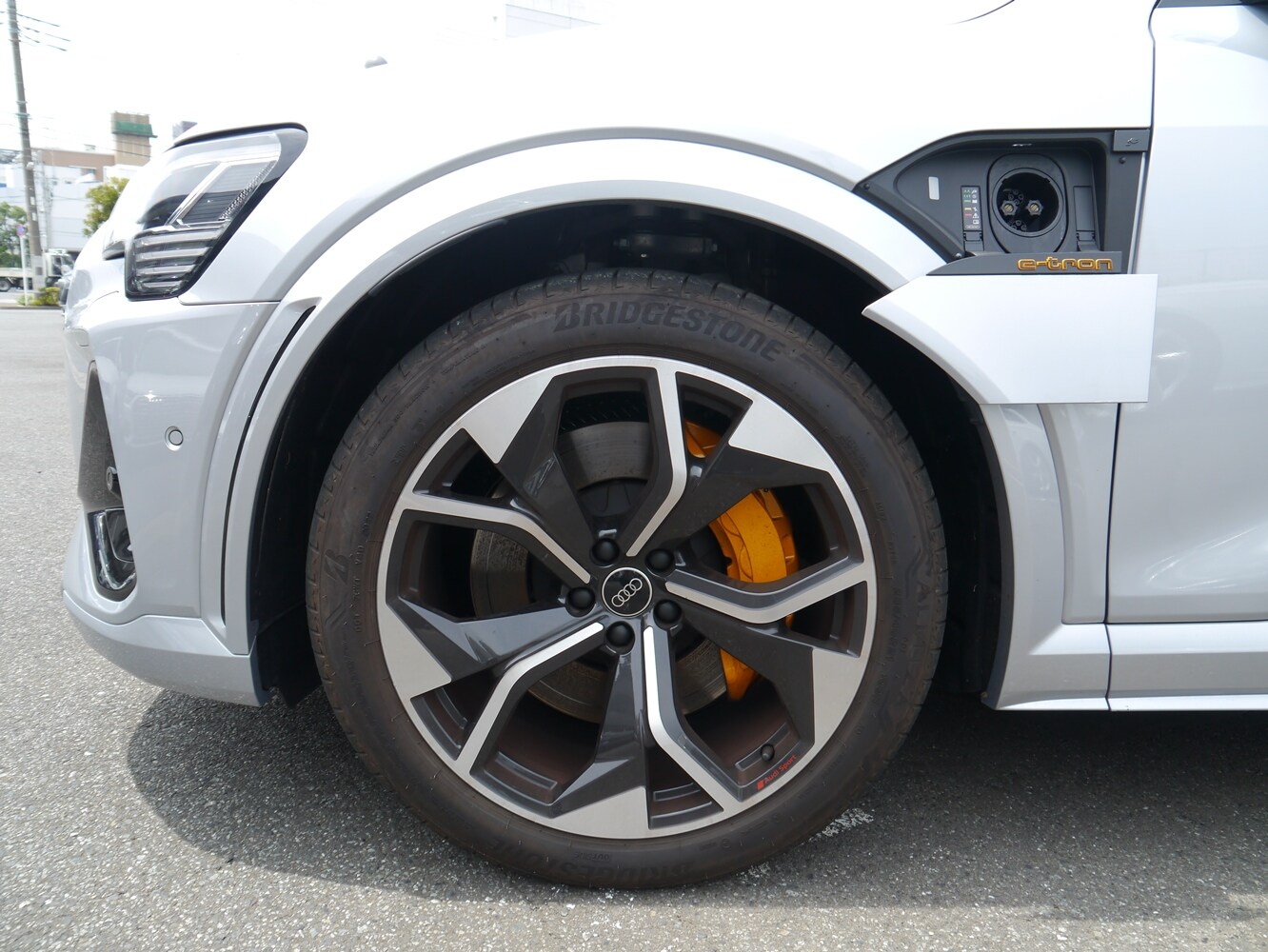 Audi e-tron S