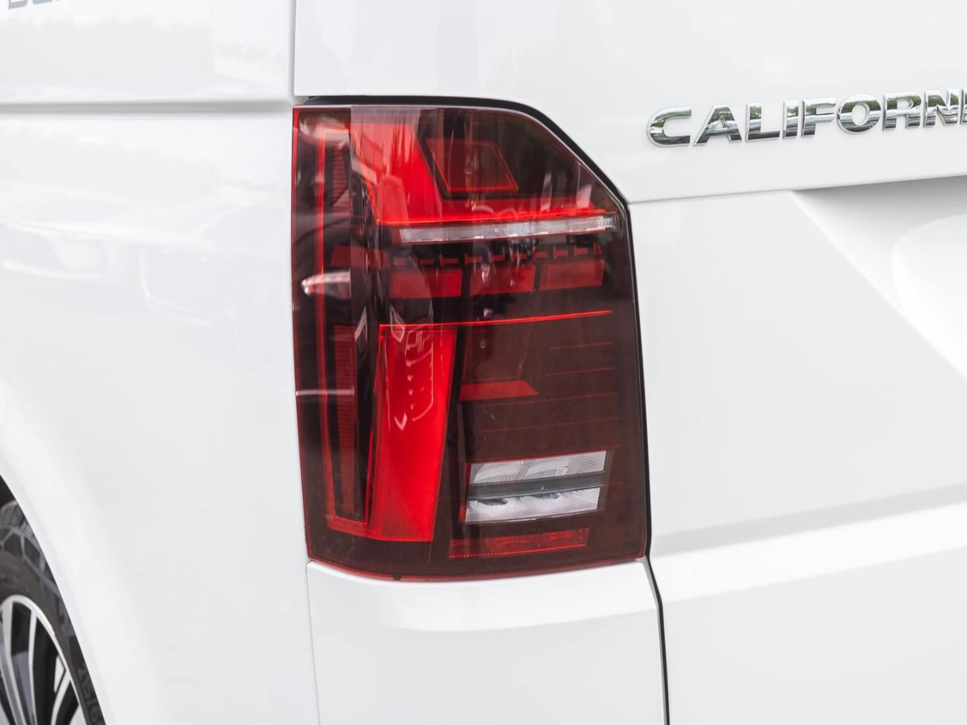 Volkswagen T6.1 California Beach