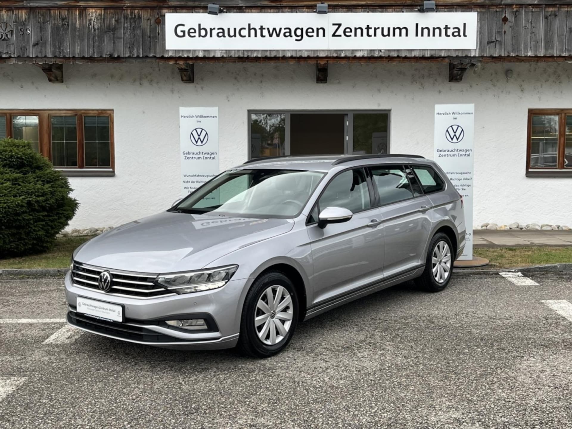 Volkswagen Passat Variant Basis-Modell