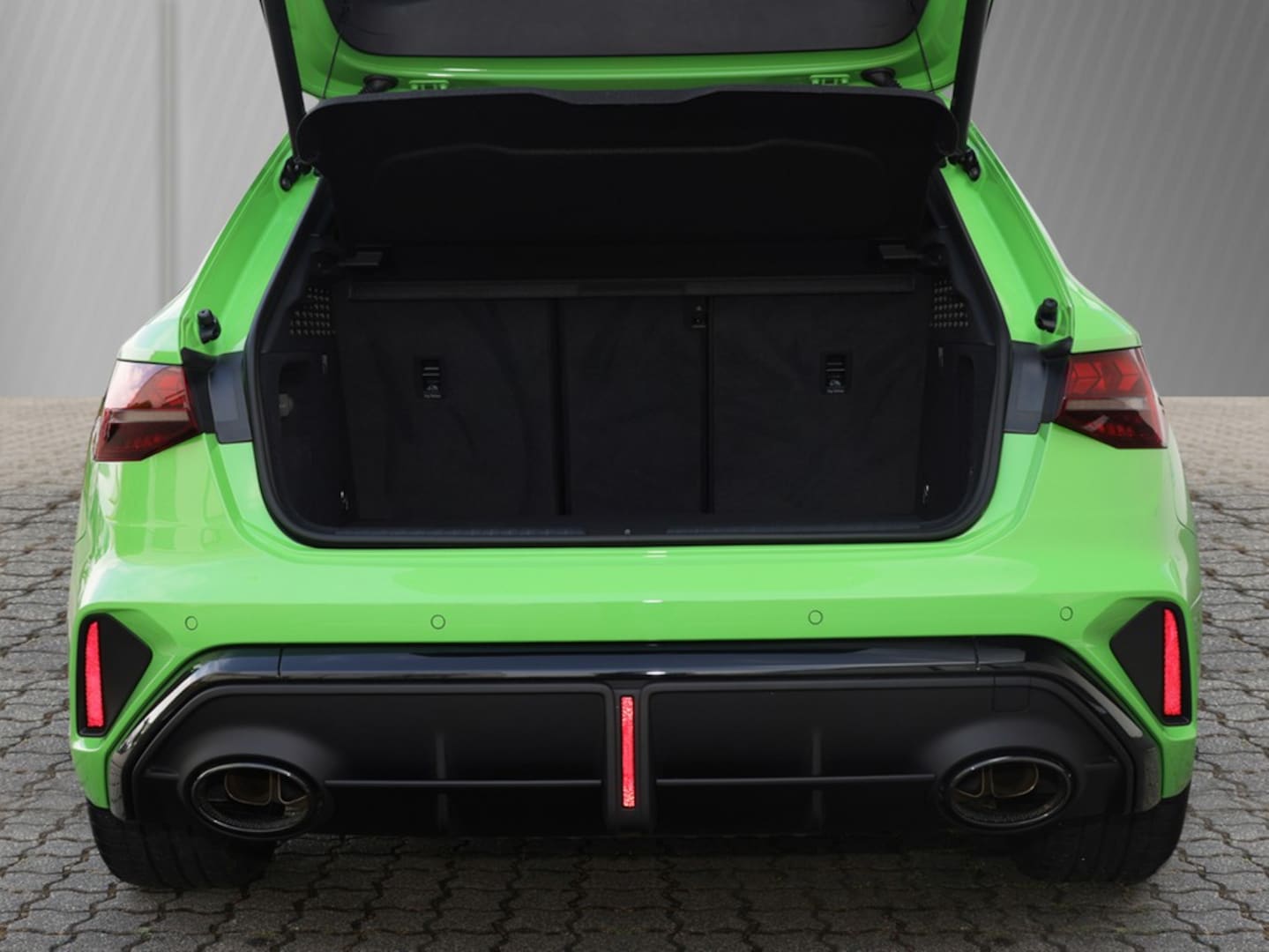 Bild über Audi RS 3 Sportback TFSI quattro 294 kW S tronic - für weitere Informationen kontaktieren Sie den Audi Partner