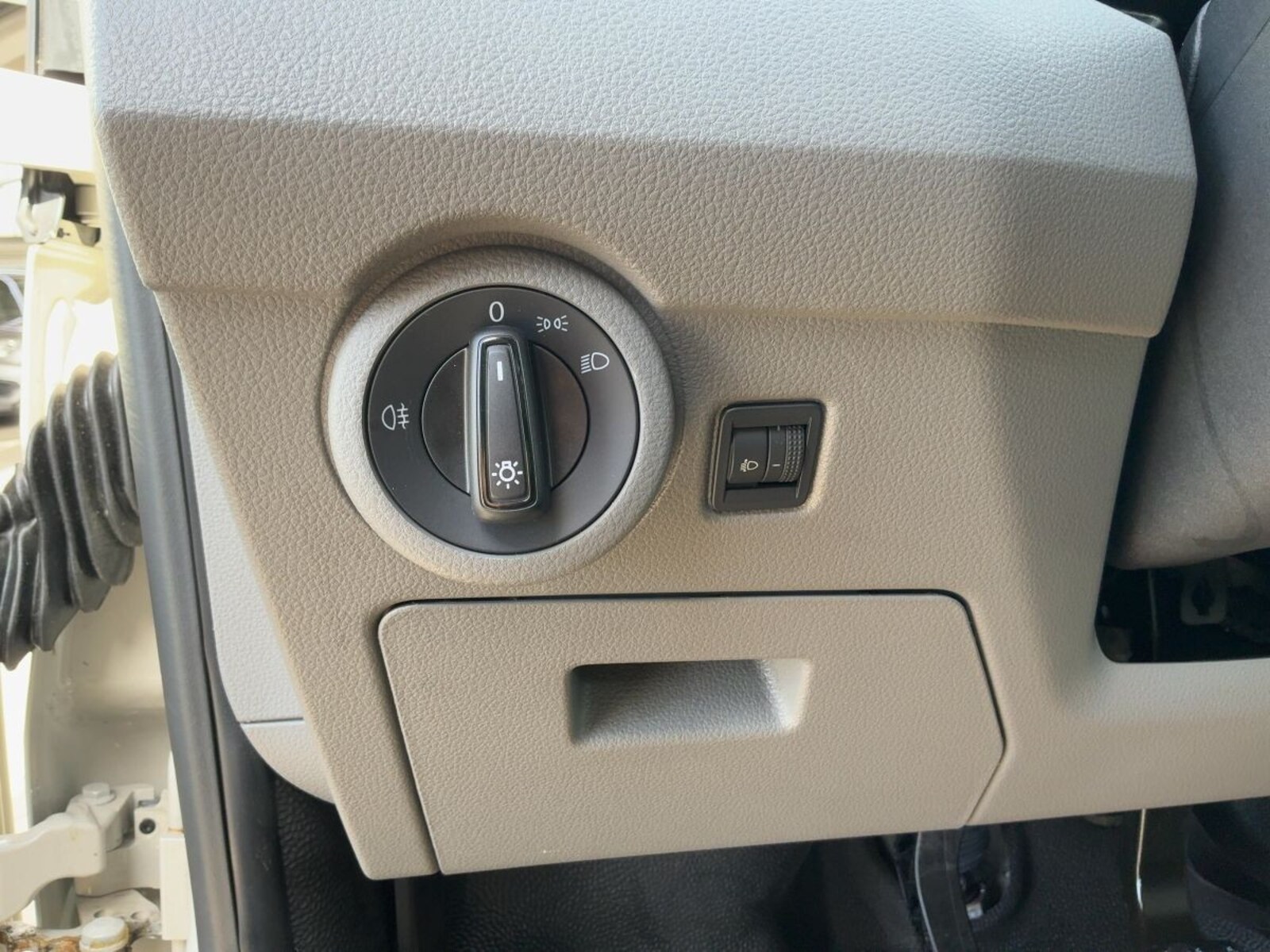 Volkswagen T6.1 Transporter Kombi kurzer Radstand – Bild 15