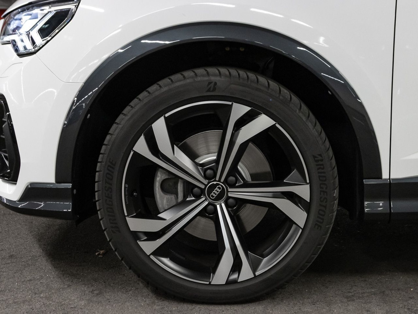 Bild über Audi Q3 Sportback S line 40 TDI quattro S tronic - für weitere Informationen kontaktieren Sie den Audi Partner