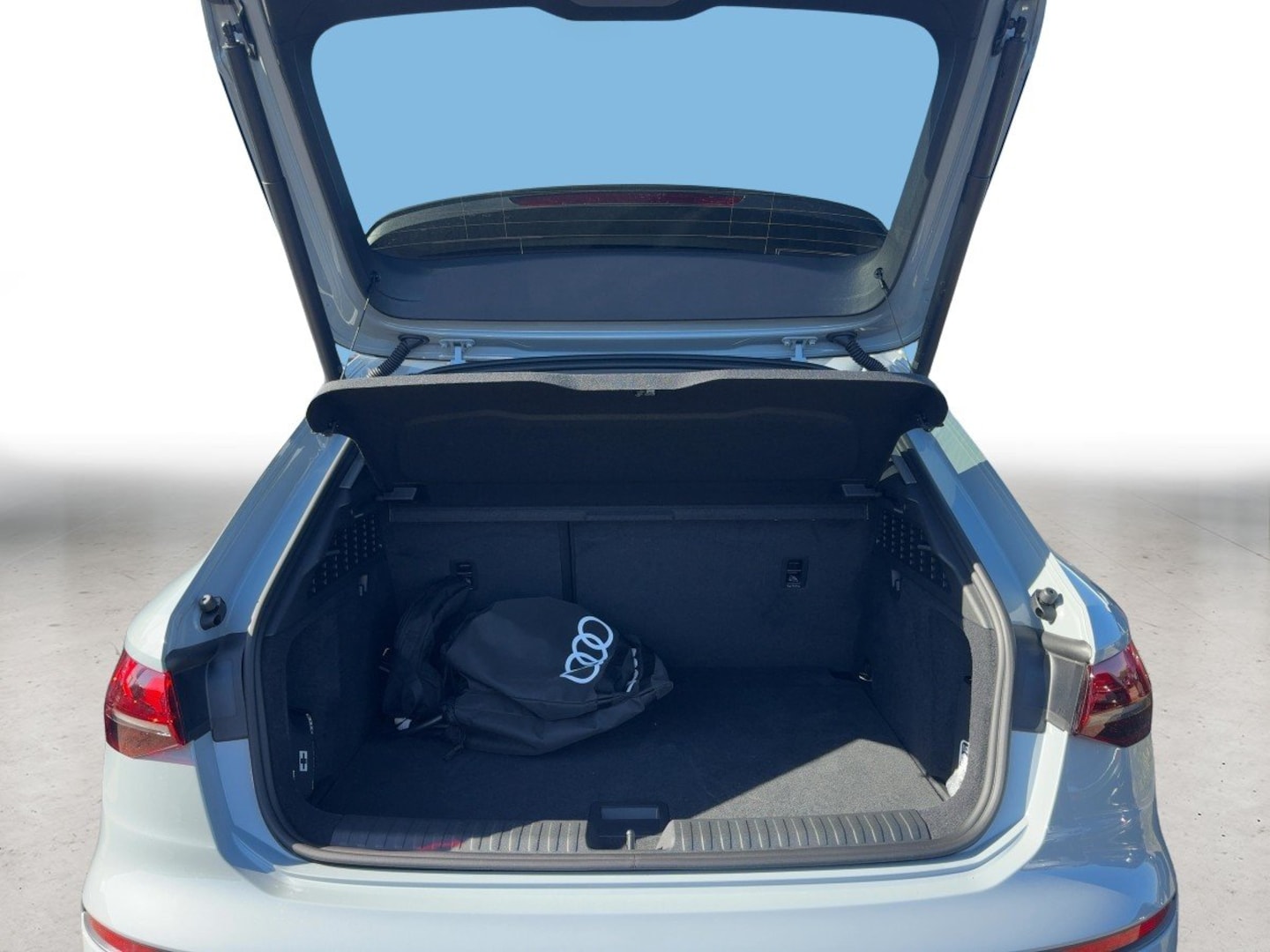 Bild über Audi A3 Sportback TFSI e TFSI e 150 kW S tronic - für weitere Informationen kontaktieren Sie den Audi Partner