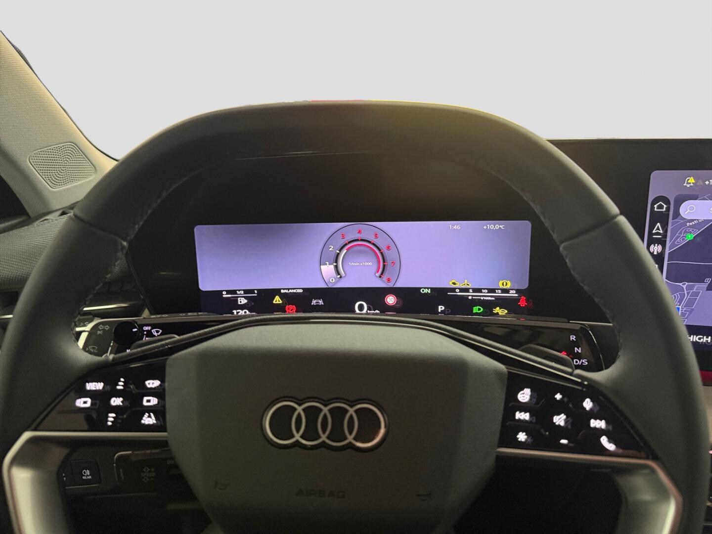 Bild über Audi Q3 SUV TFSI 110 kW S tronic - für weitere Informationen kontaktieren Sie den Audi Partner