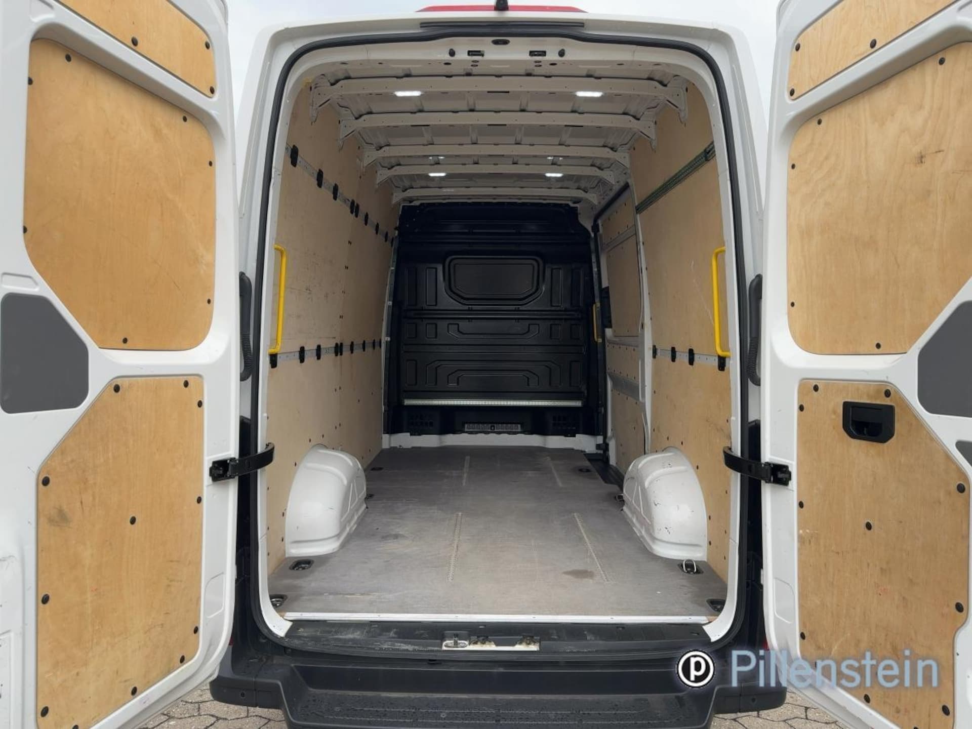 Volkswagen Crafter Kasten mittlerer Radstand