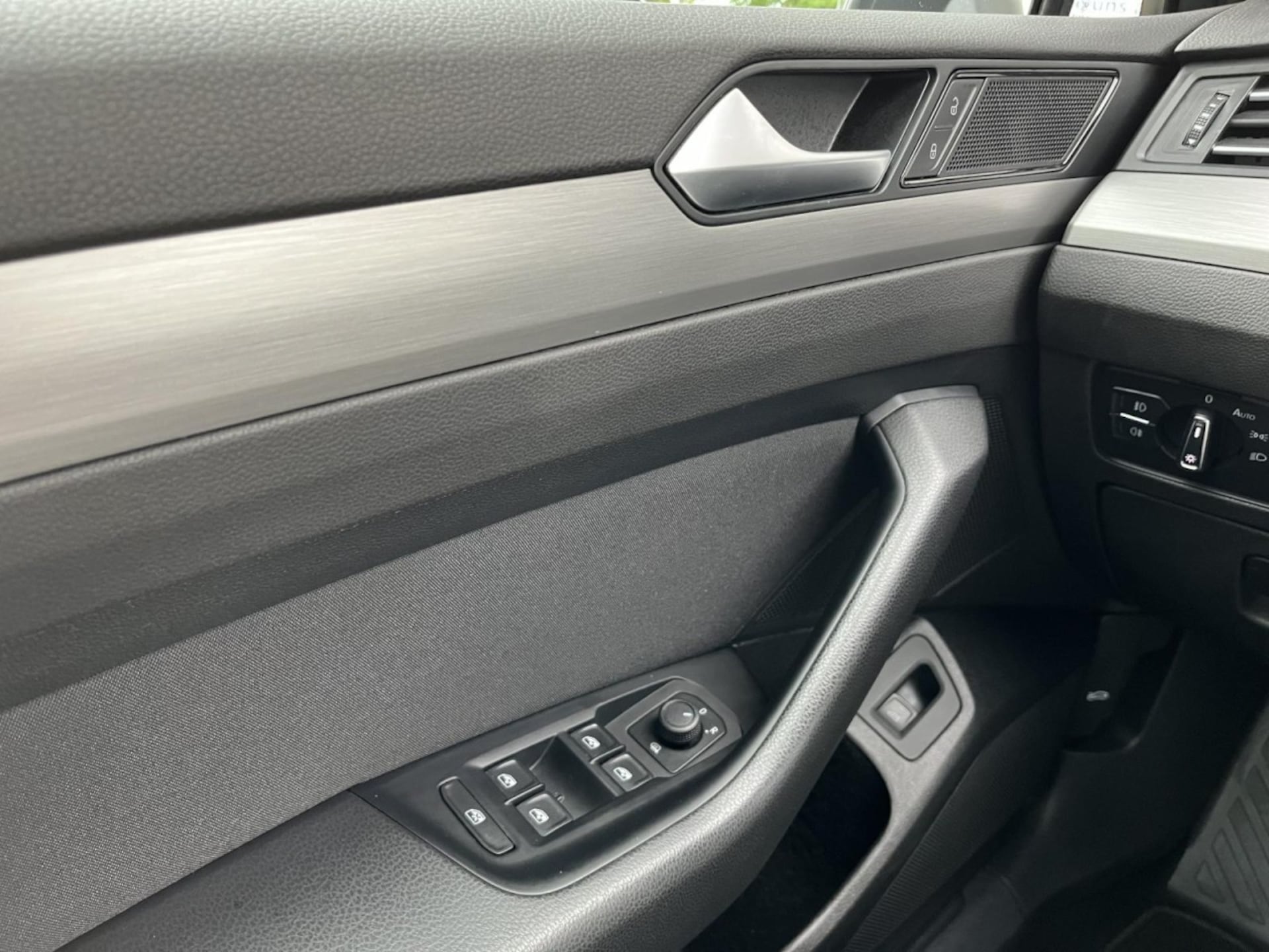 Volkswagen Passat Variant Basis-Modell