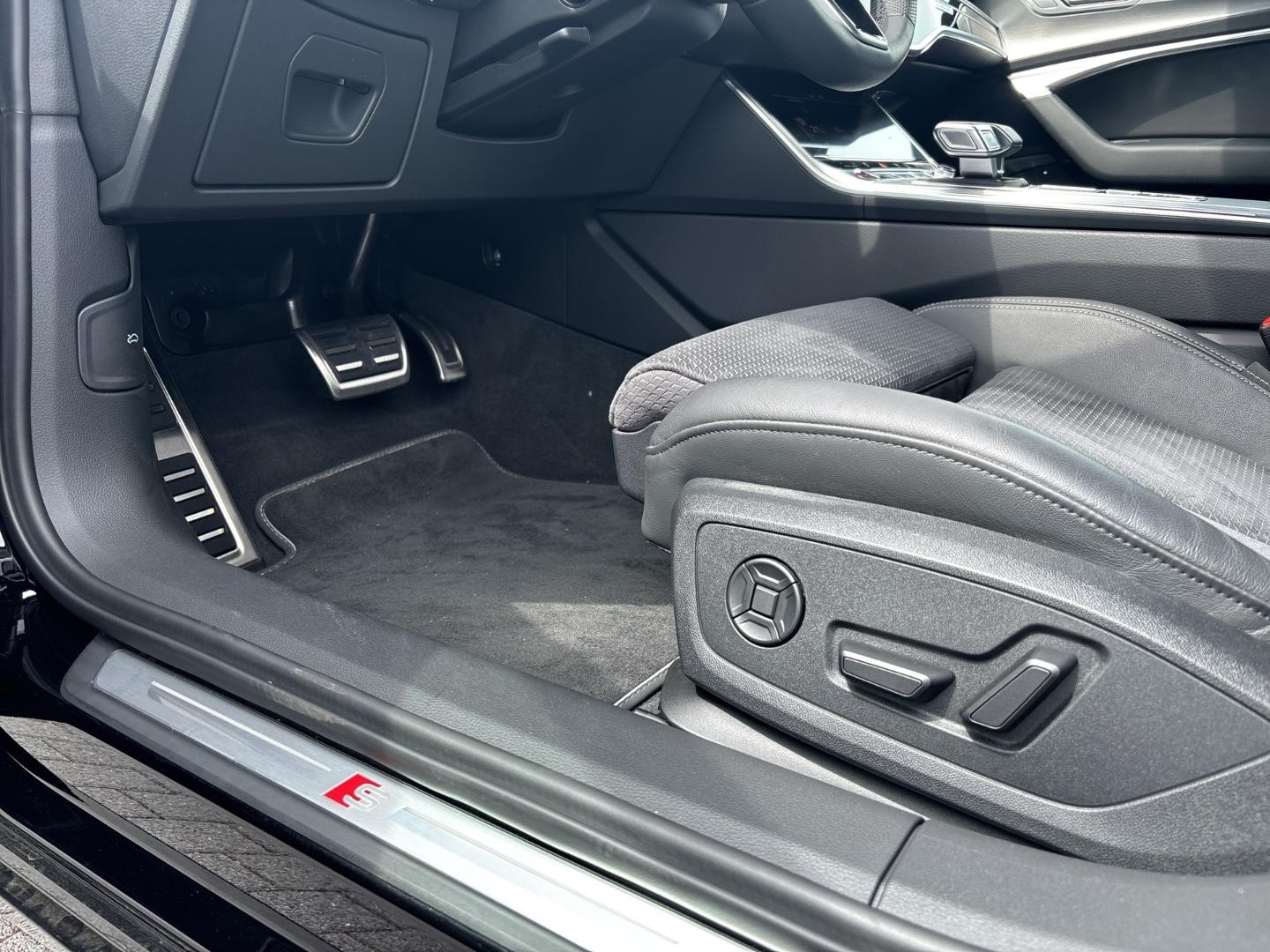 Bild über Audi S6 Limousine TDI quattro tiptronic - für weitere Informationen kontaktieren Sie den Audi Partner