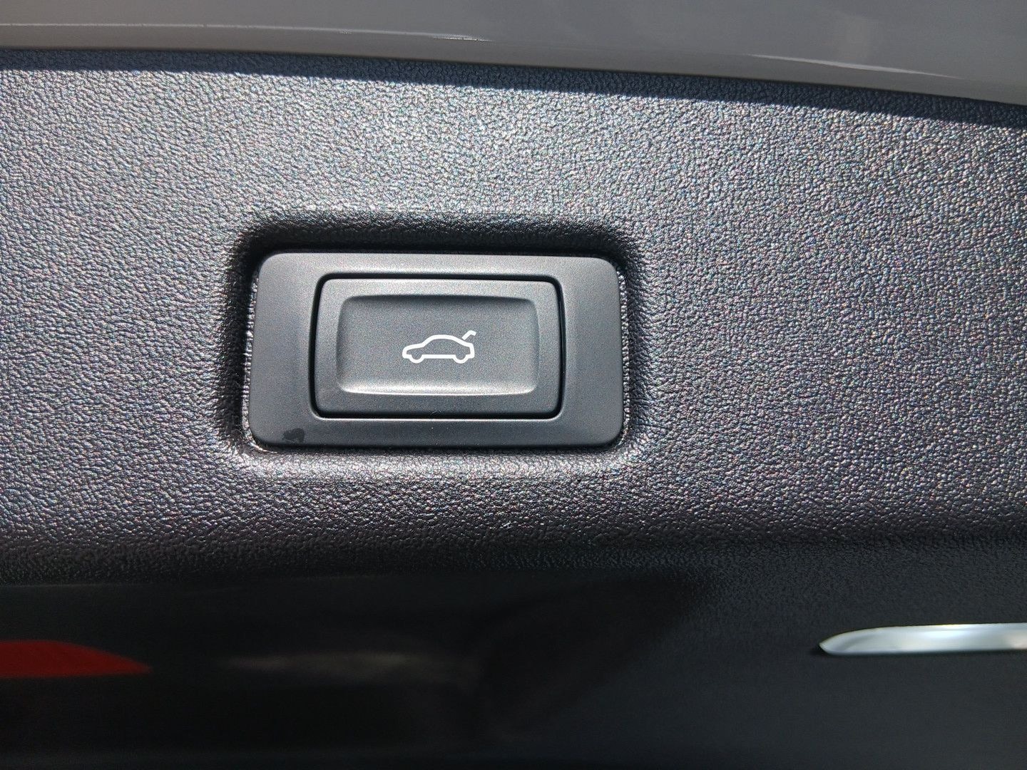 Bild über Audi Q5 SUV TDI quattro 150 kW S tronic - für weitere Informationen kontaktieren Sie den Audi Partner