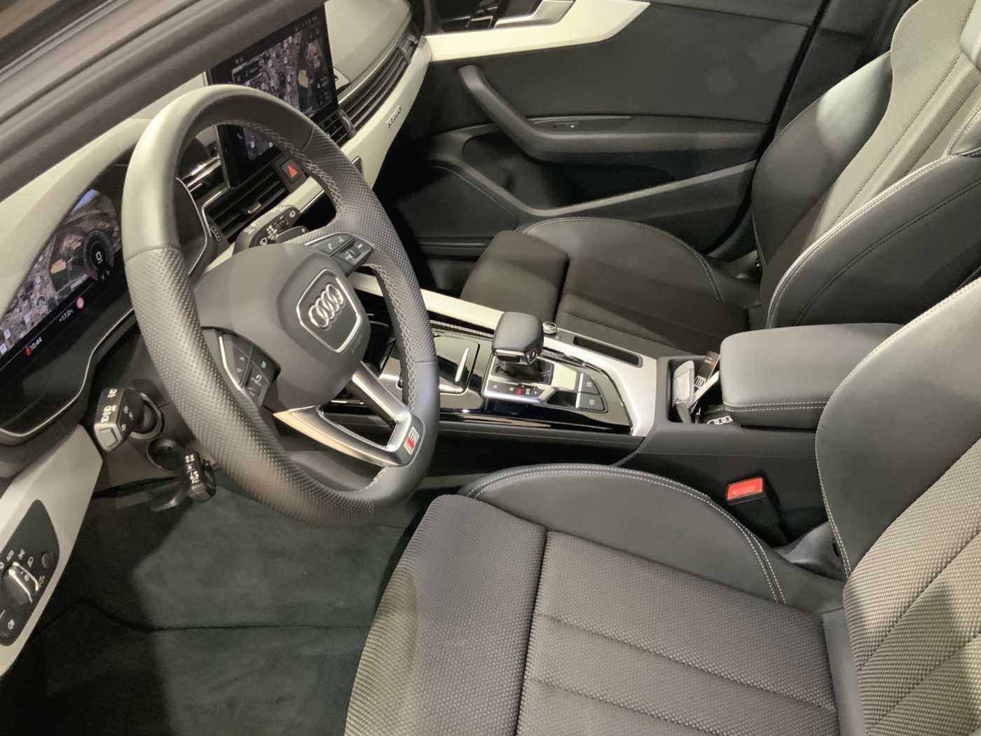 Immagine di Audi A4 Avant S line edition 40 TDI quattro 150 kW (204 CV) S tronic - Vista: for more details contact your dealer