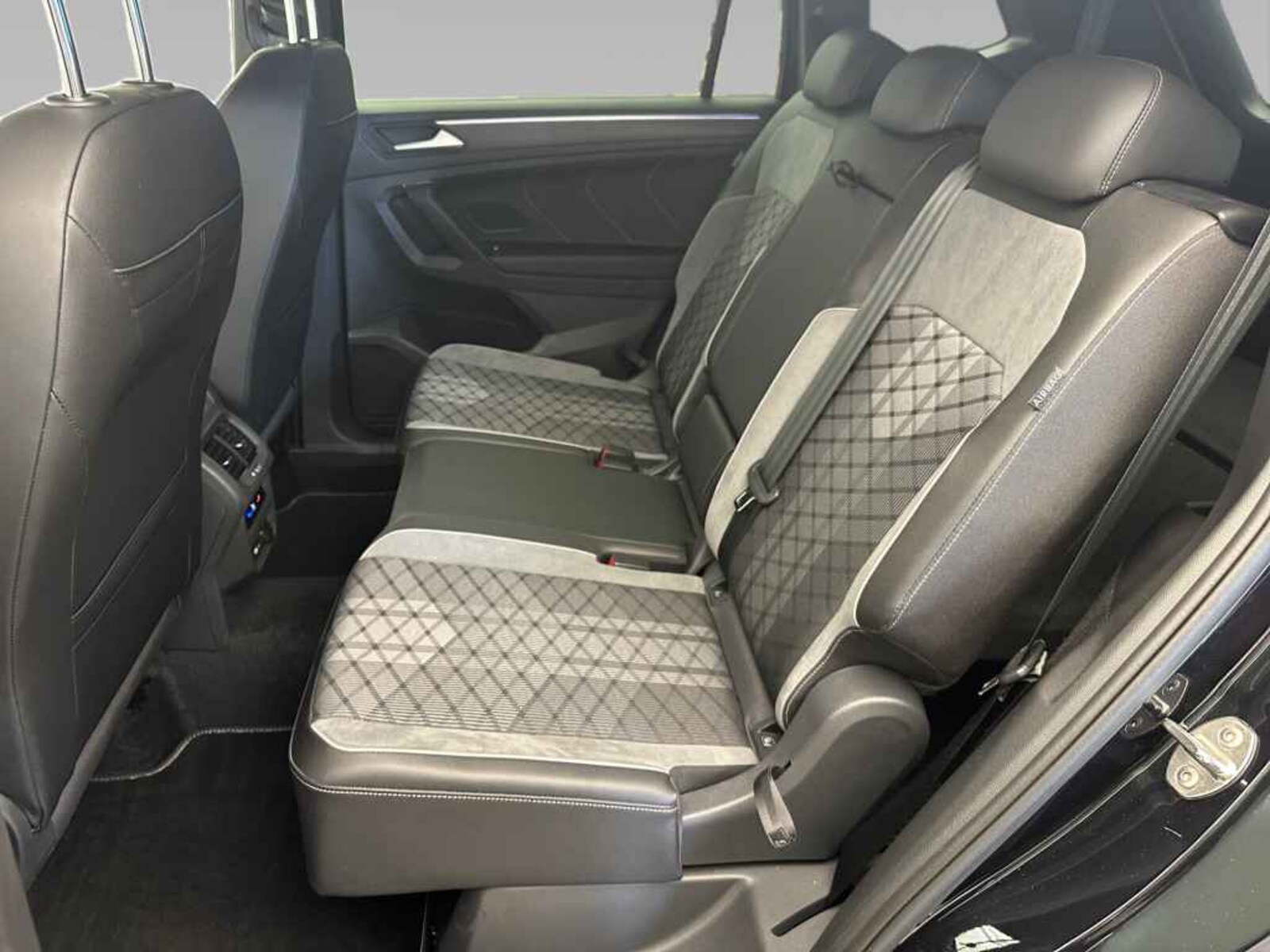 Volkswagen Tiguan Allspace – Bild 12