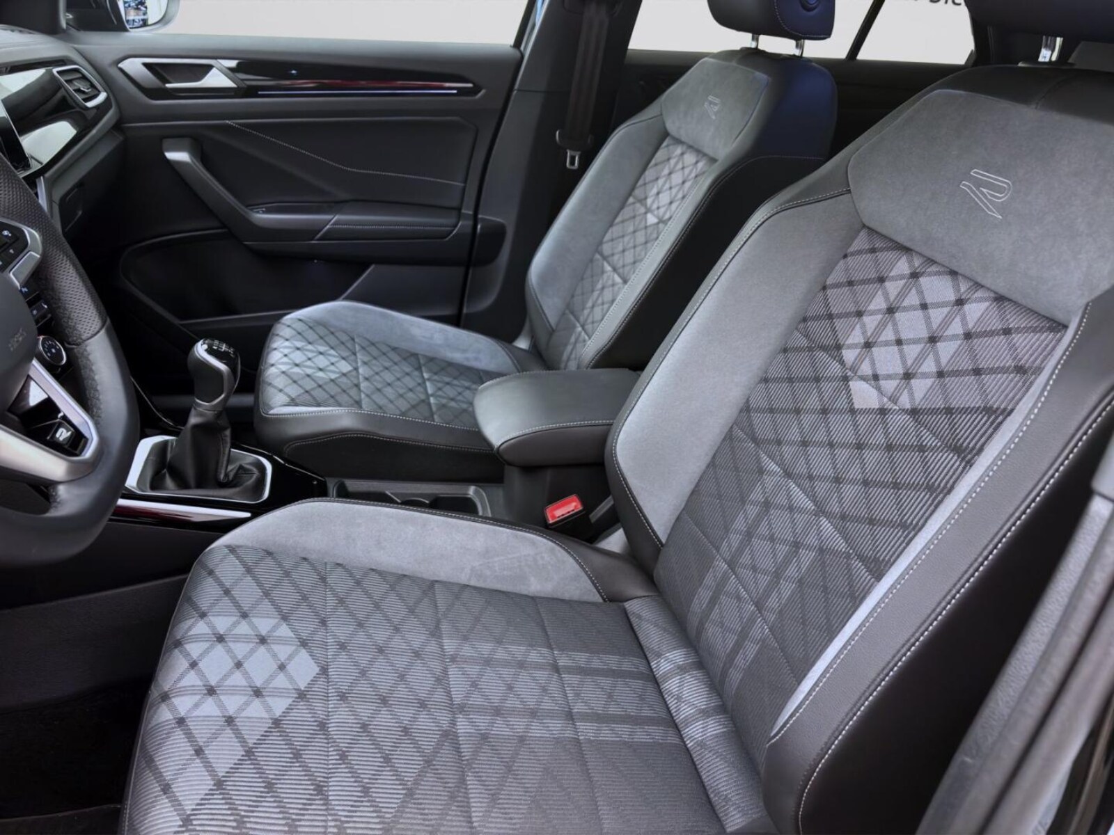 Volkswagen T-Roc – Bild 10