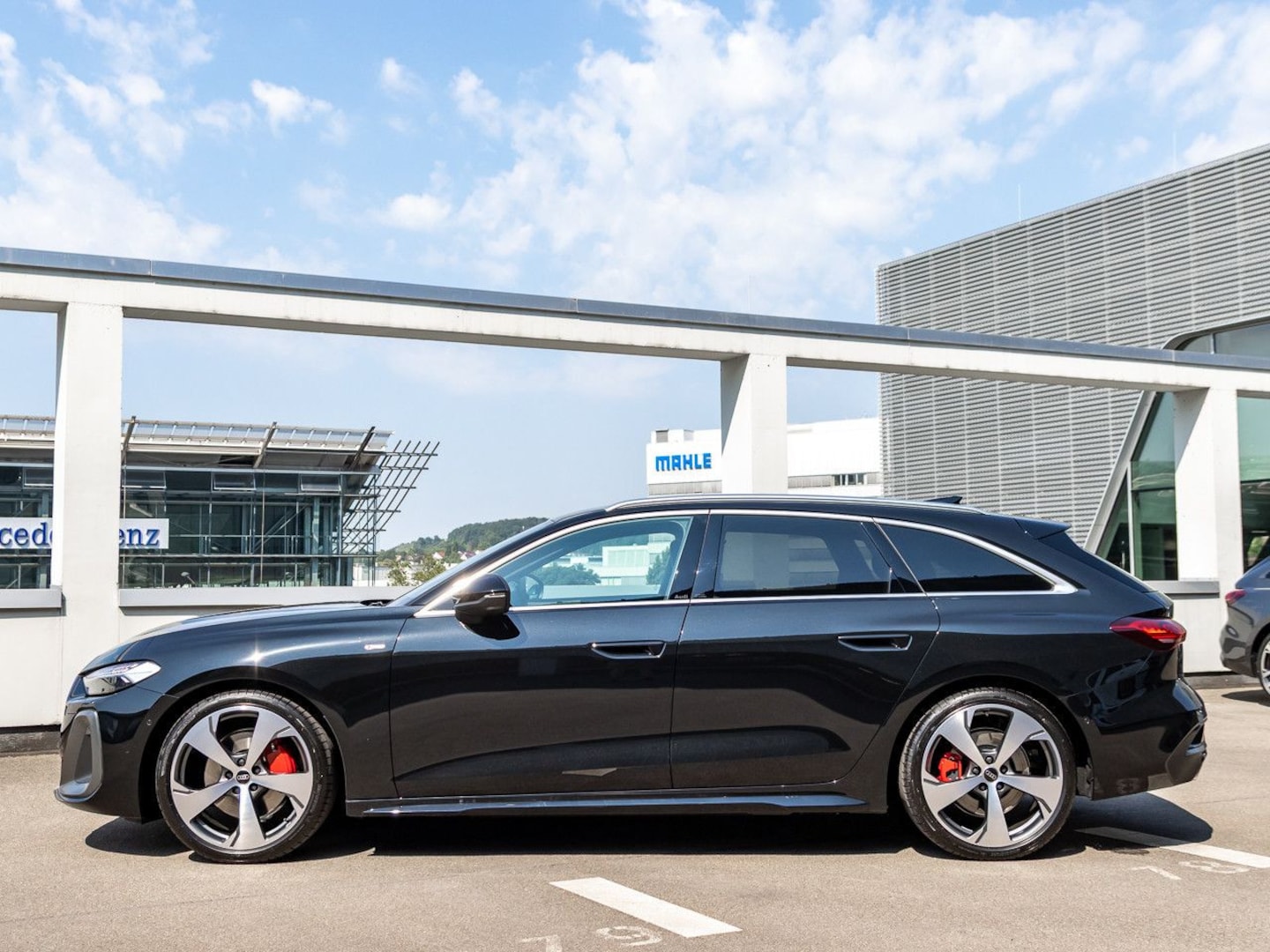 Bild über Audi A5 Avant TDI quattro 150 kW S tronic - für weitere Informationen kontaktieren Sie den Audi Partner