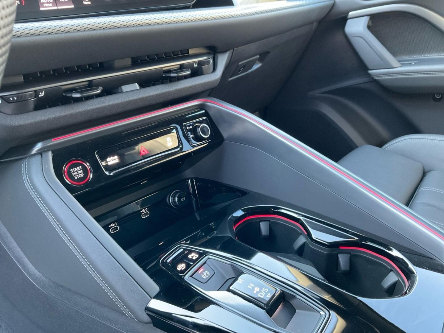 Bild über Audi Q5 SUV TDI quattro 150 kW S tronic - für weitere Informationen kontaktieren Sie den Audi Partner